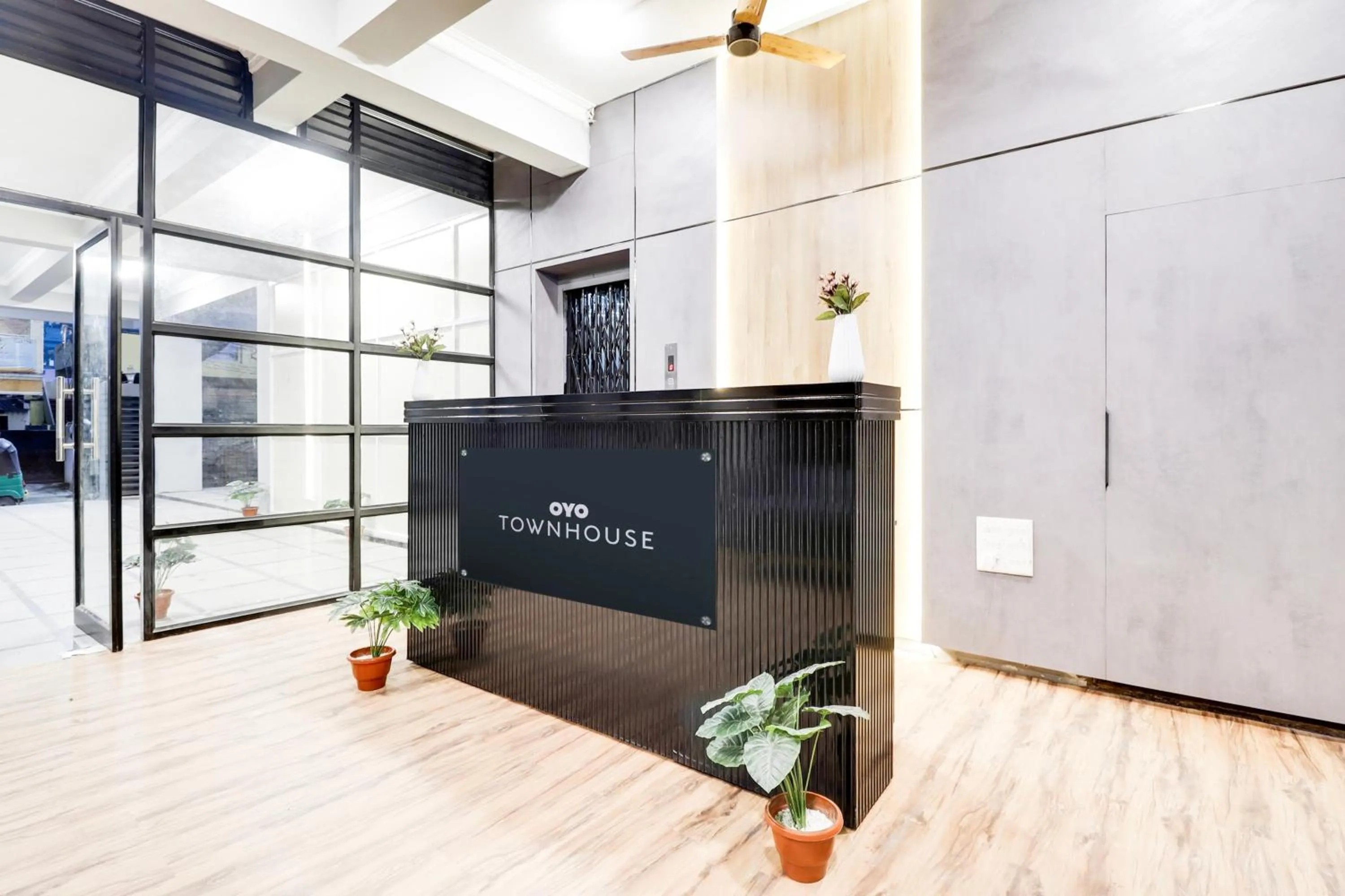 Lobby or reception in Townhouse De Alphabet Kukatpally Near Nexus Mall