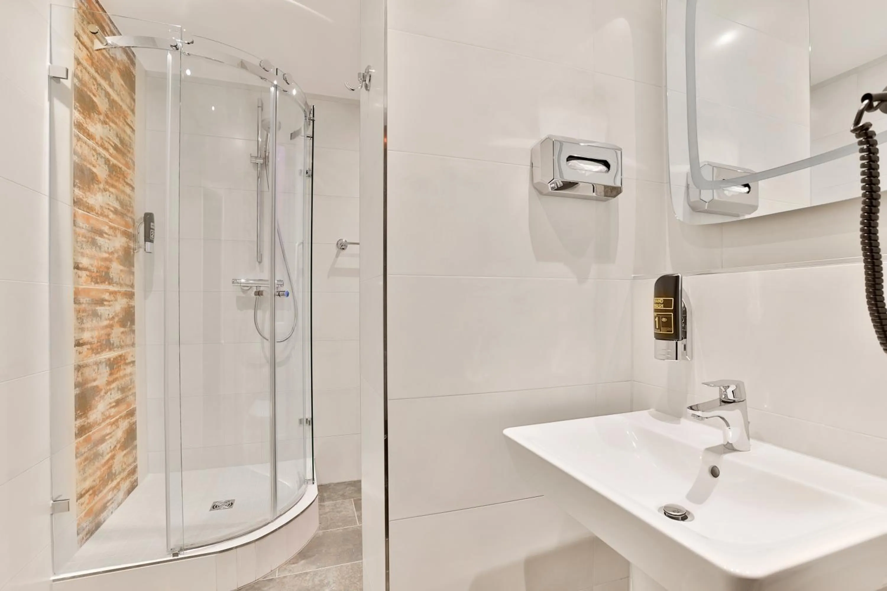 Shower in Stay-Inn Bielefeld Zentrum