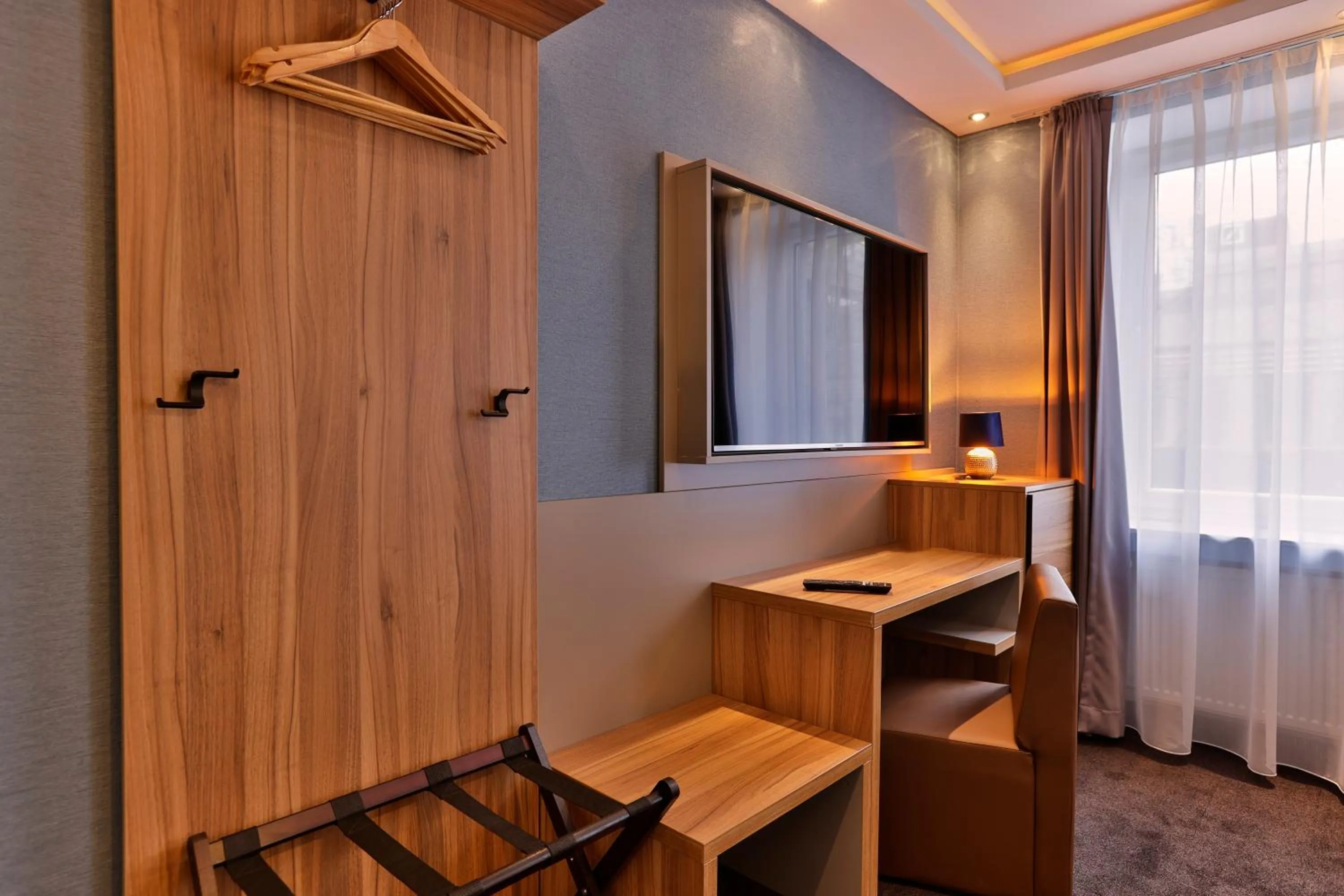 TV and multimedia in Stay-Inn Bielefeld Zentrum