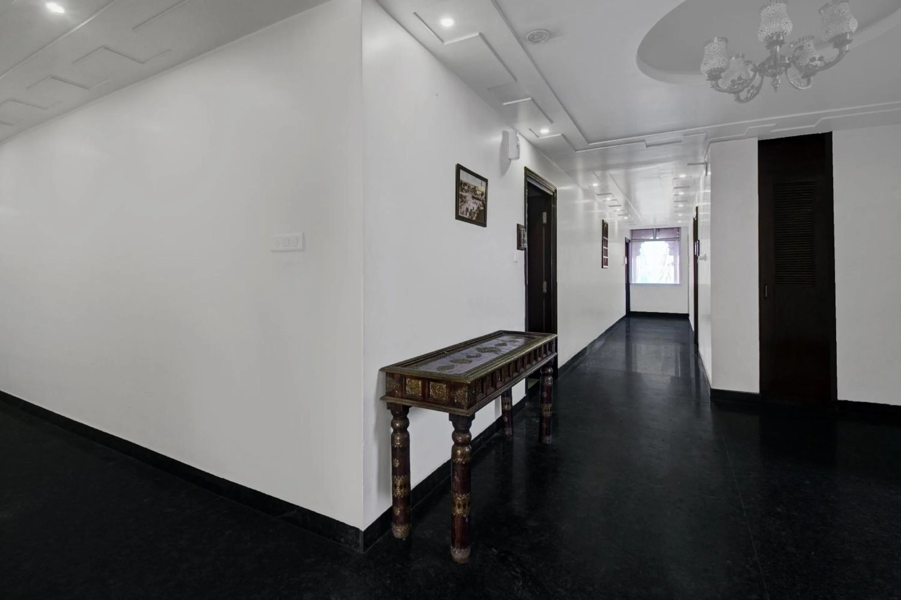 Lobby or reception in Townhouse OAK HOTEL Heritage Heights