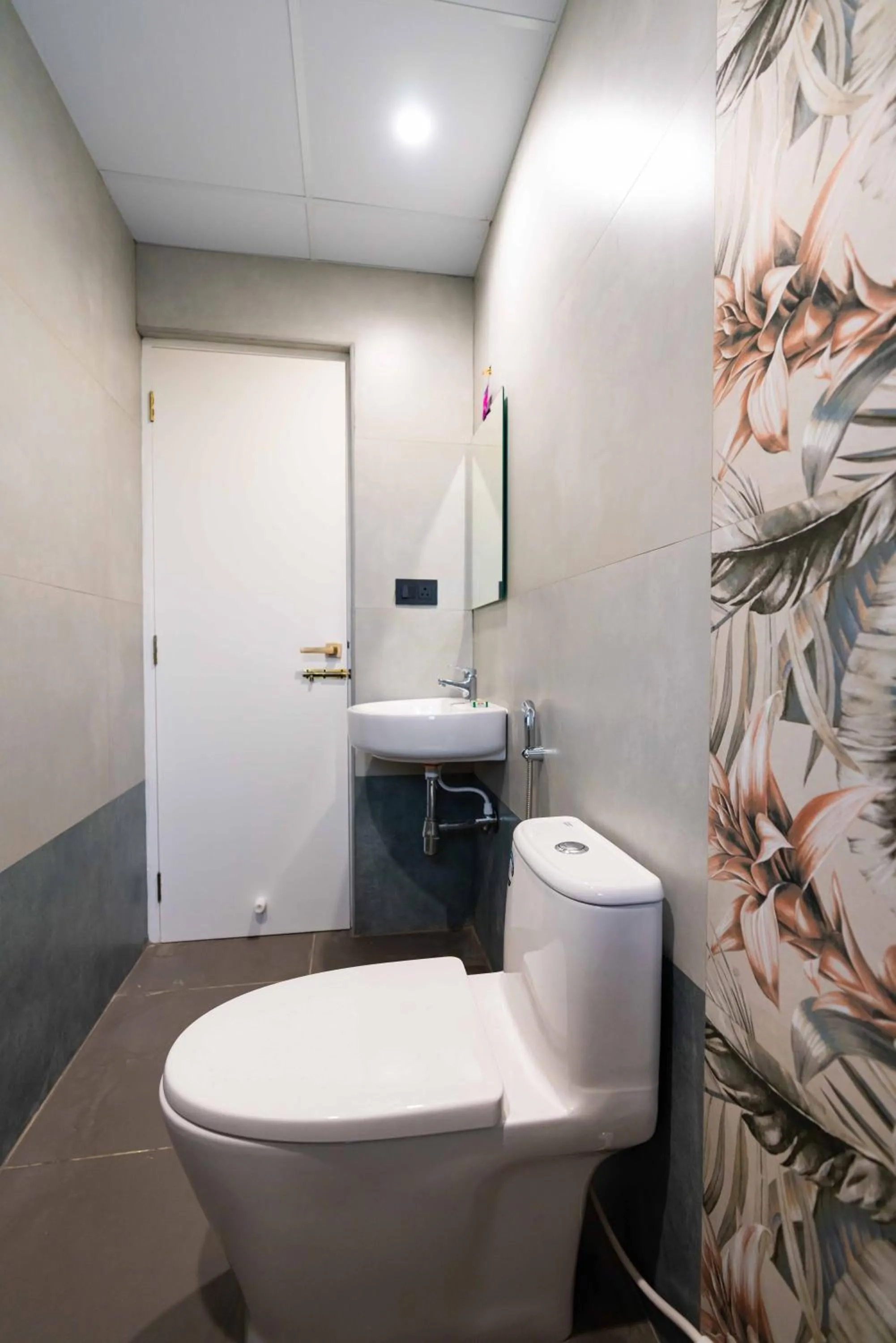Bathroom in The Paradise International Hotel