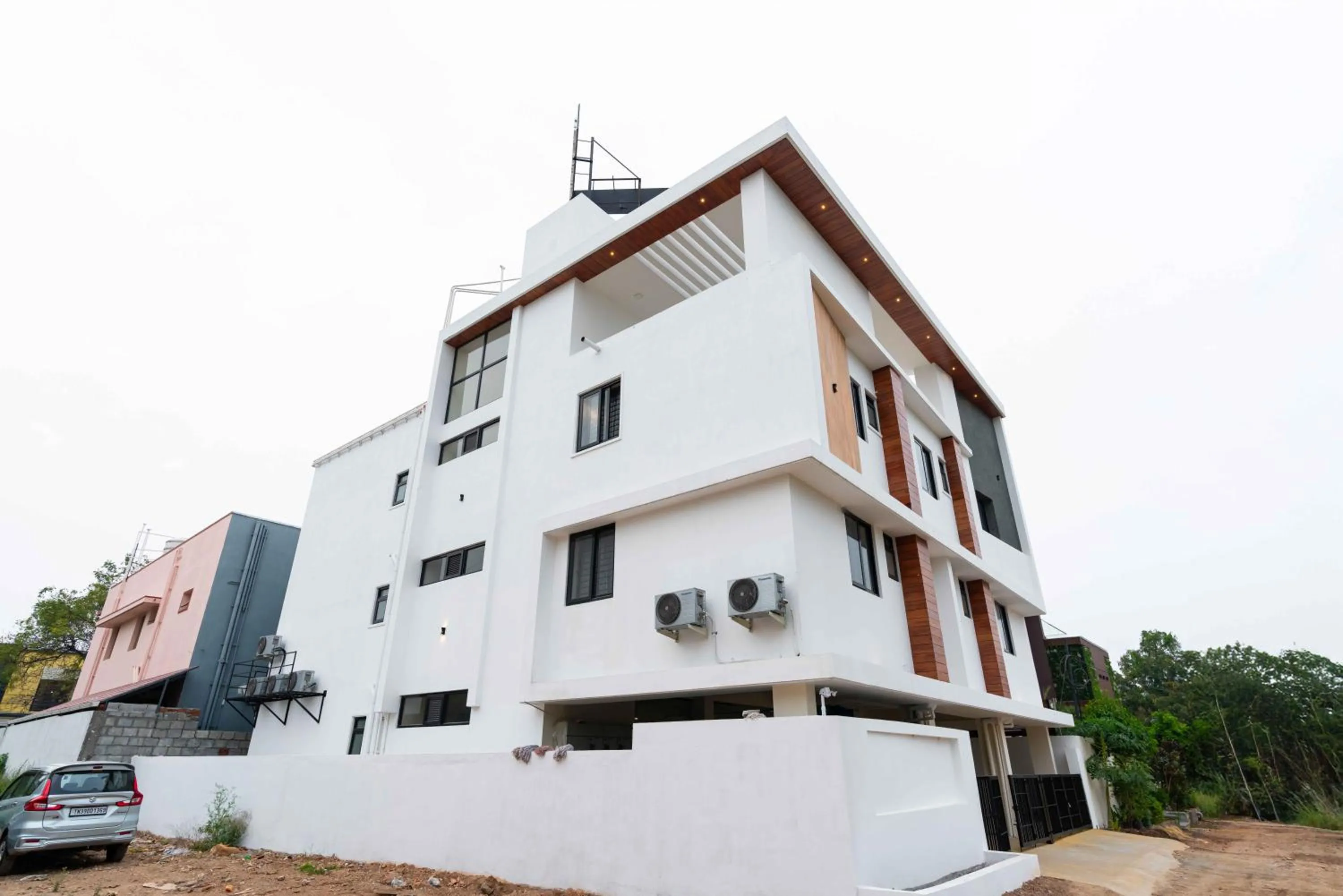 Property building in The Paradise International Hotel