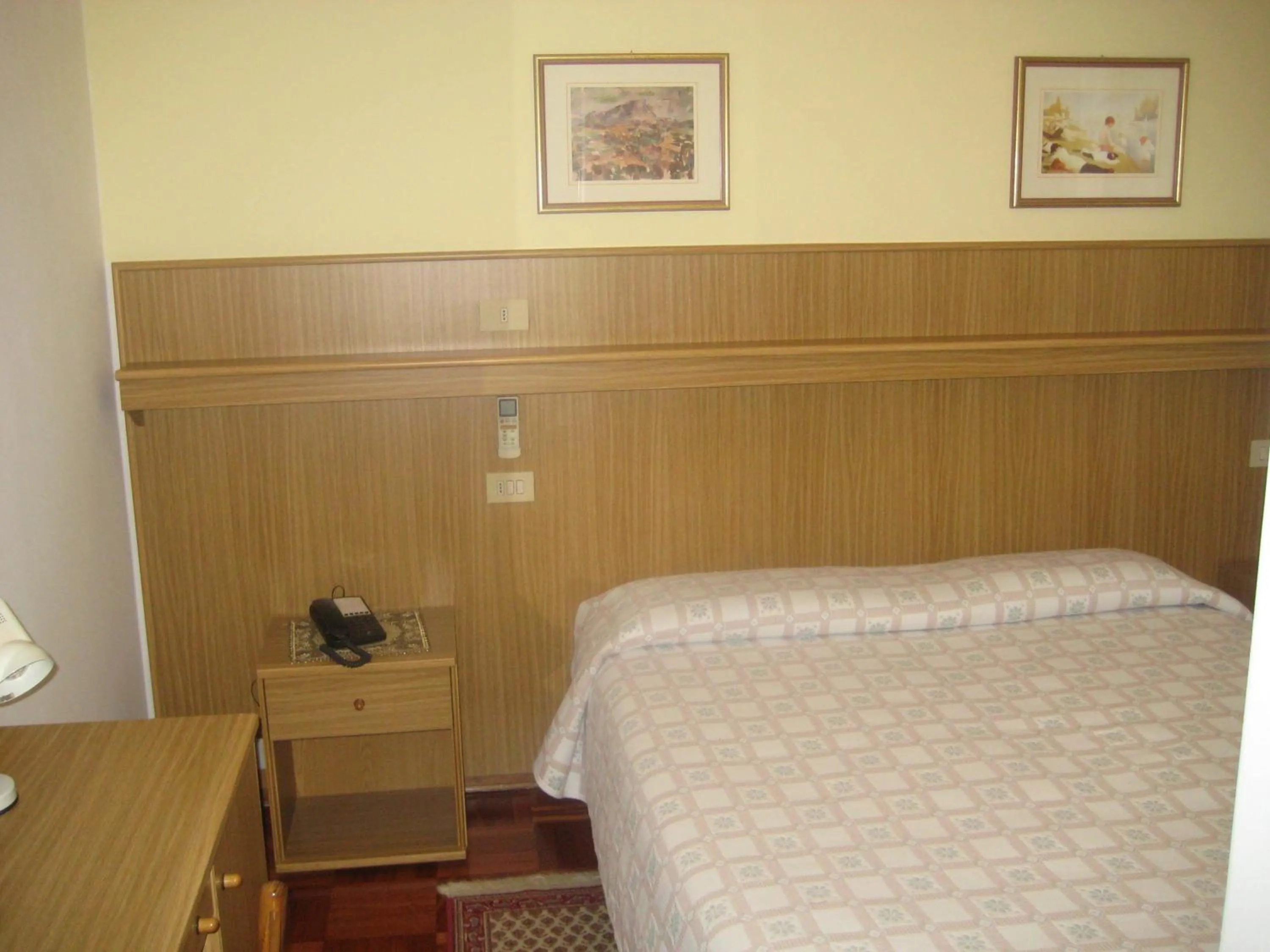 Decorative detail, Bed in Hotel Ristorante Dotto