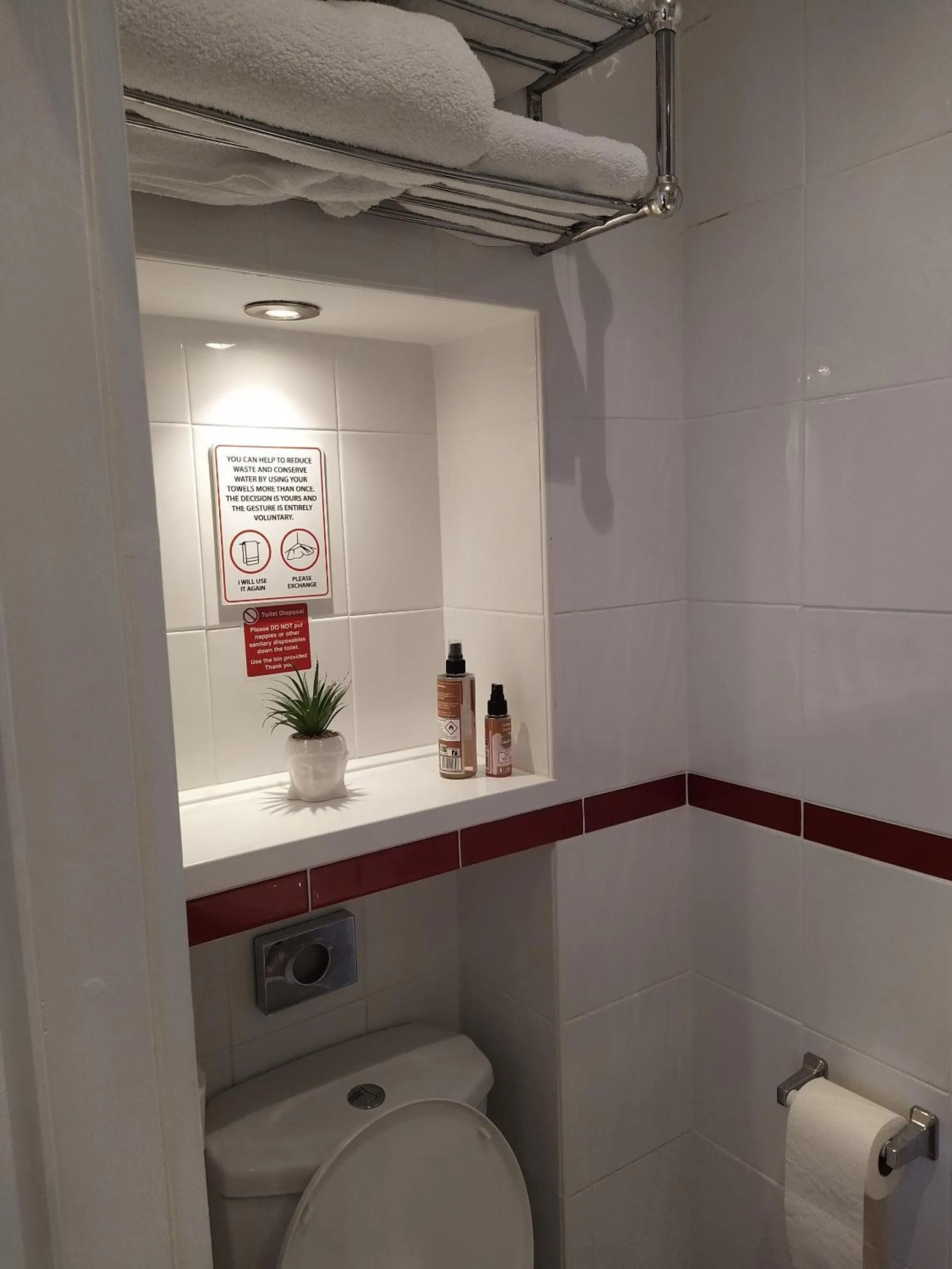 Bathroom in The Norwood Hotel