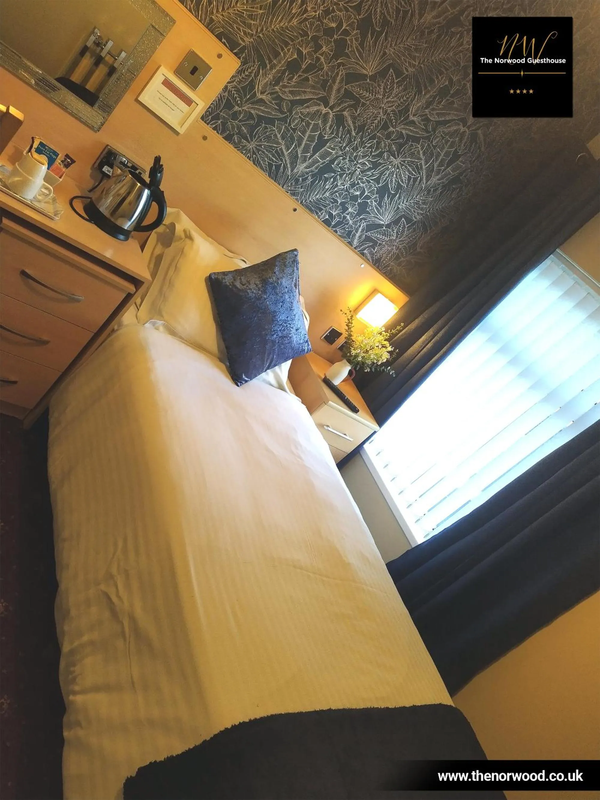 Bedroom, Bed in The Norwood Hotel