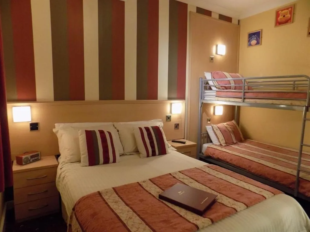 Bedroom, Bed in The Norwood