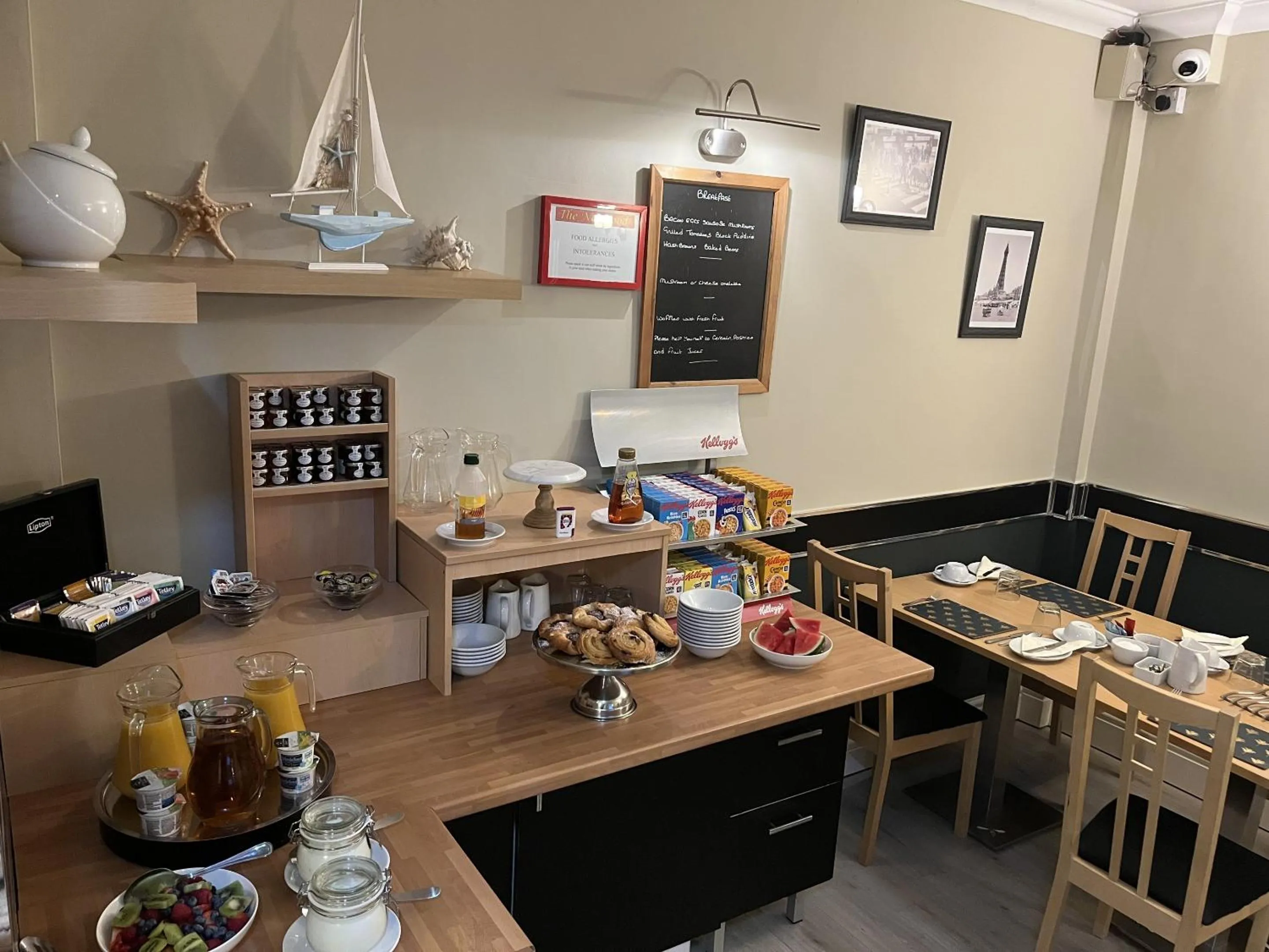 Breakfast in The Norwood Hotel