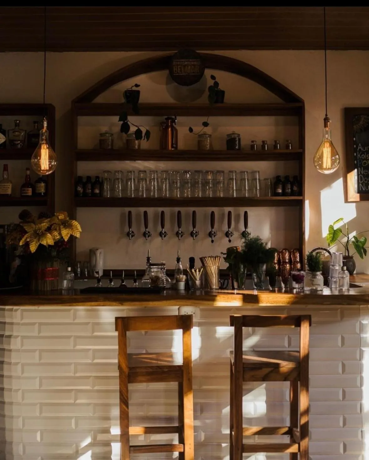 Restaurant/places to eat in Hotel Belmar