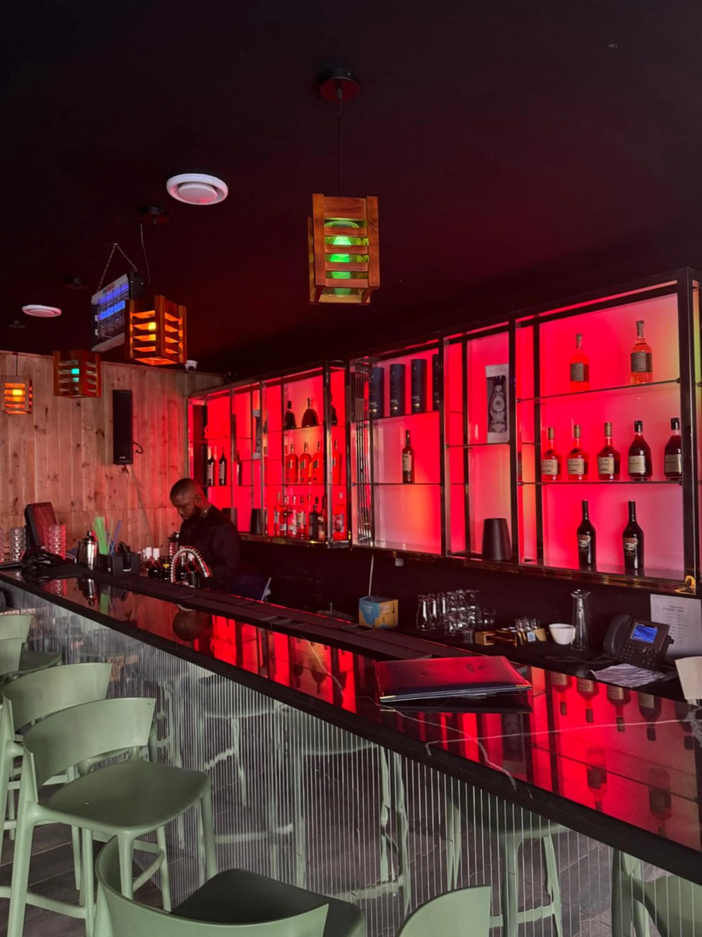 Nightclub / DJ in Blu Pearl Hotel & Residence