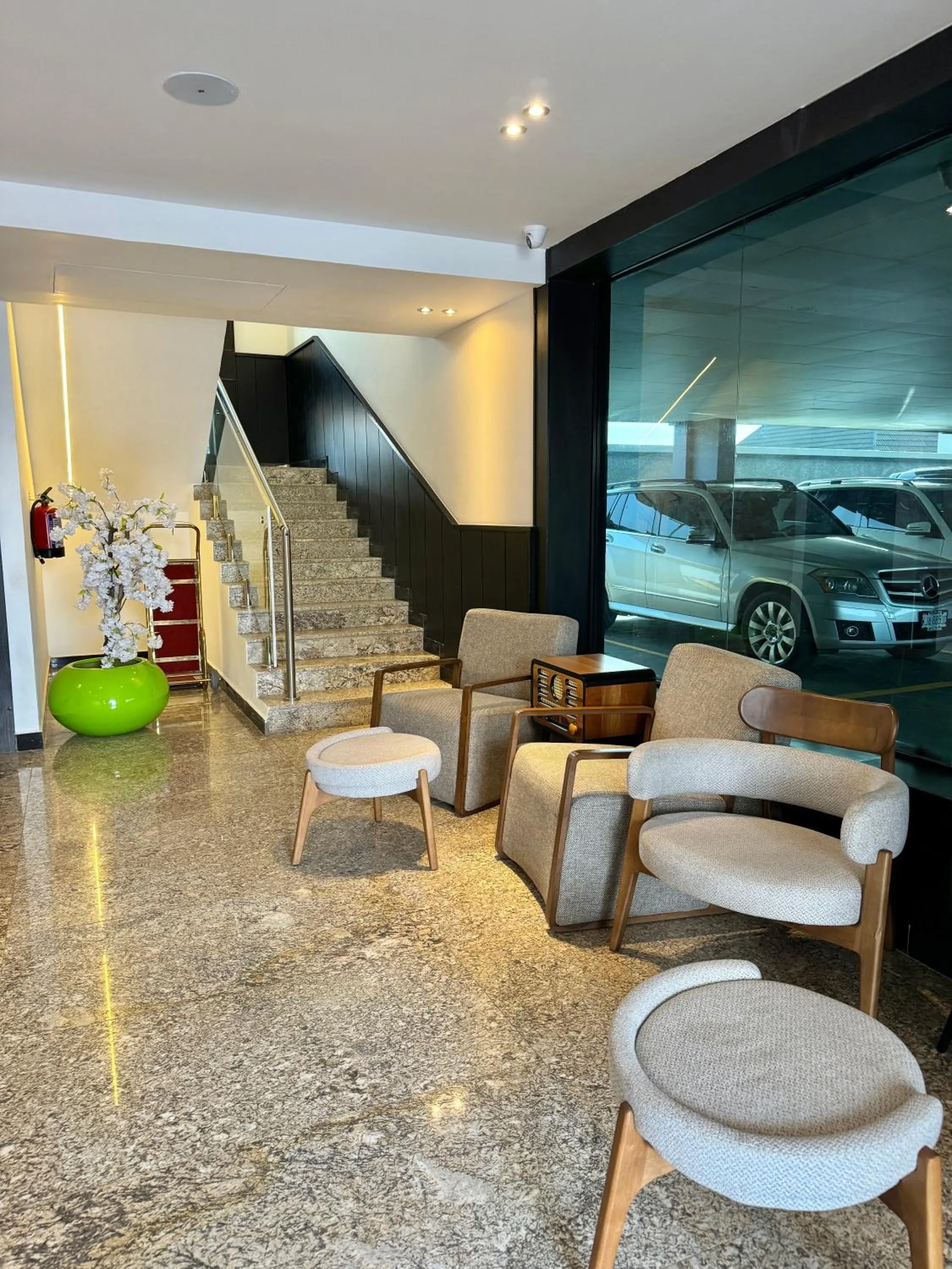 Seating area in Blu Pearl Hotel & Residence