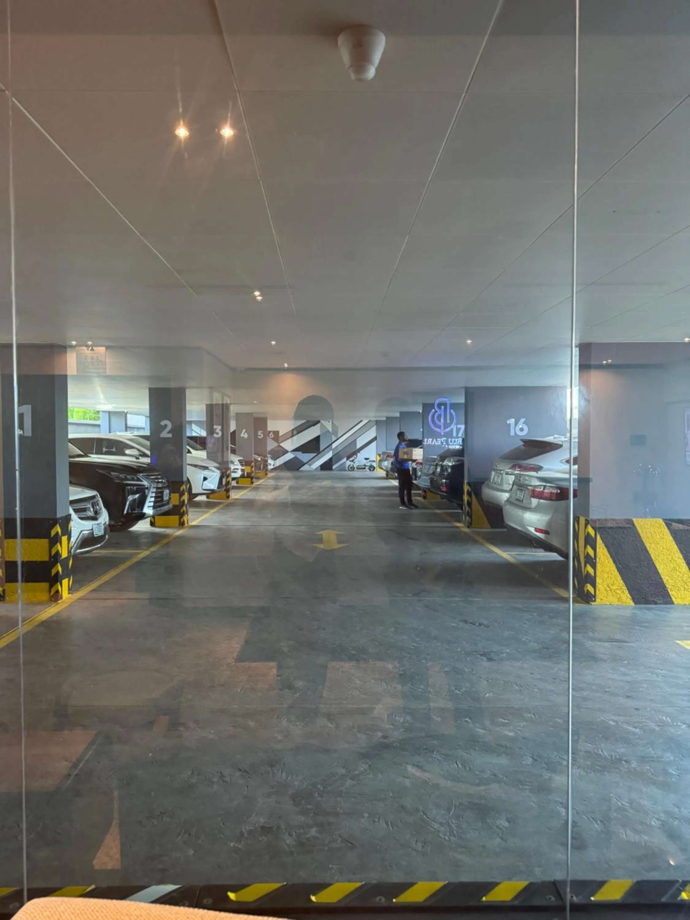 Parking in Blu Pearl Hotel & Residence