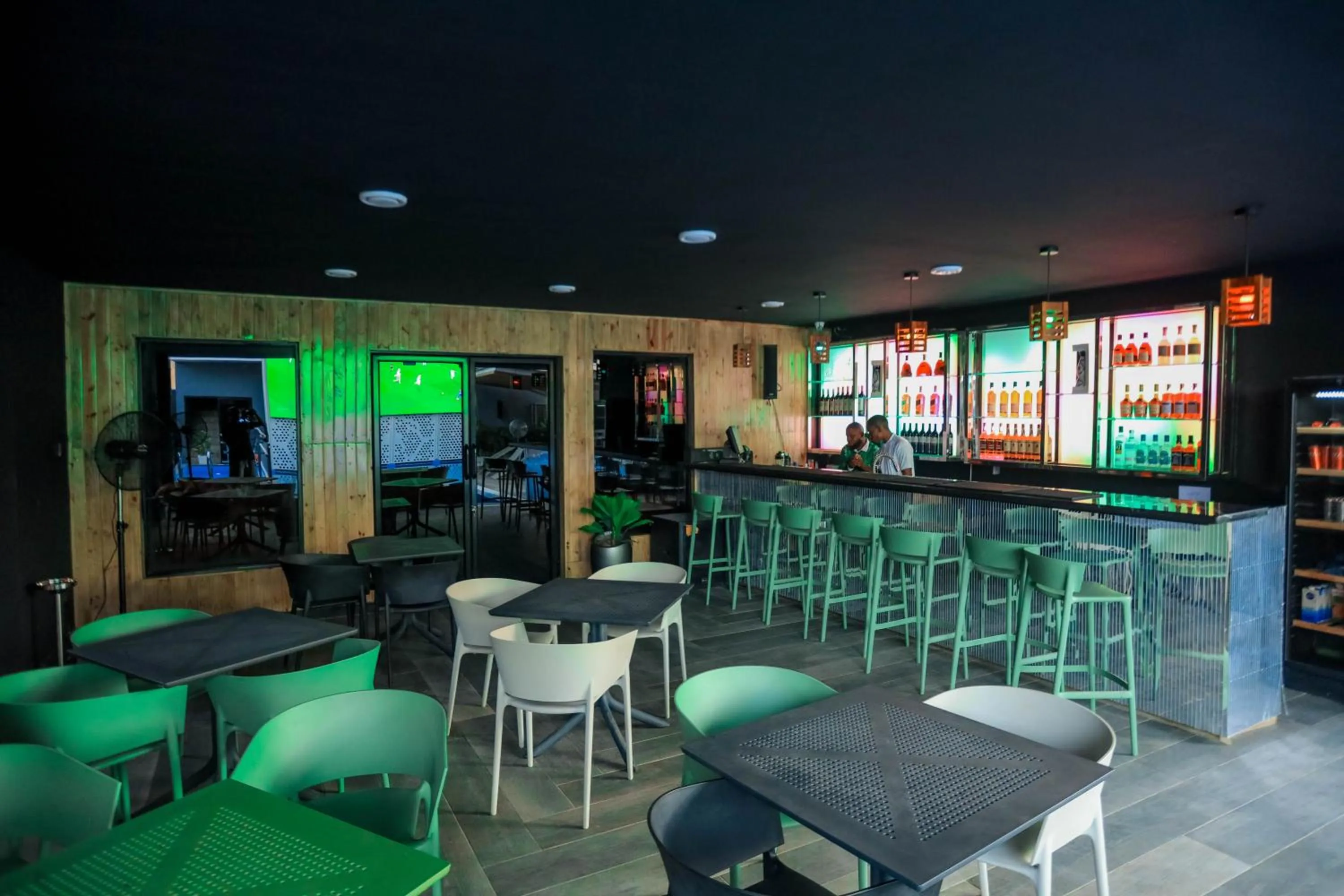 Lounge or bar in Blu Pearl Hotel & Residence