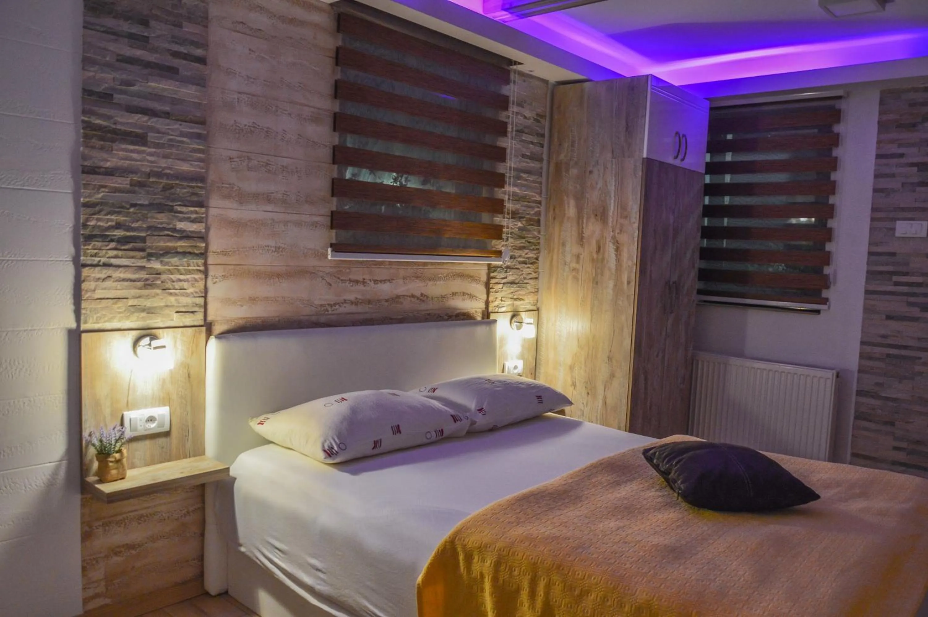 Bed in Apartments Josipovic