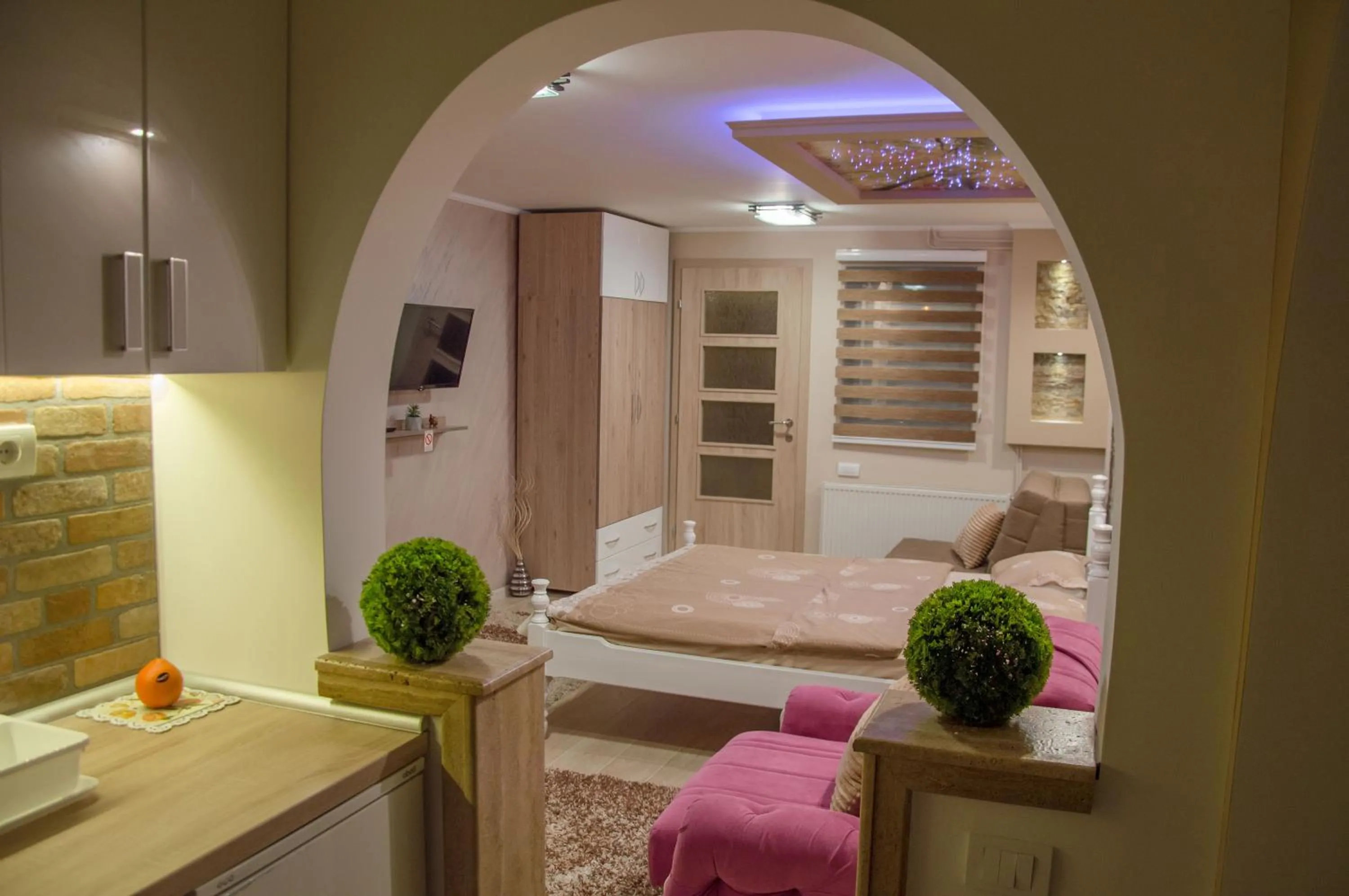 Kitchen or kitchenette, Bed in Apartments Josipovic
