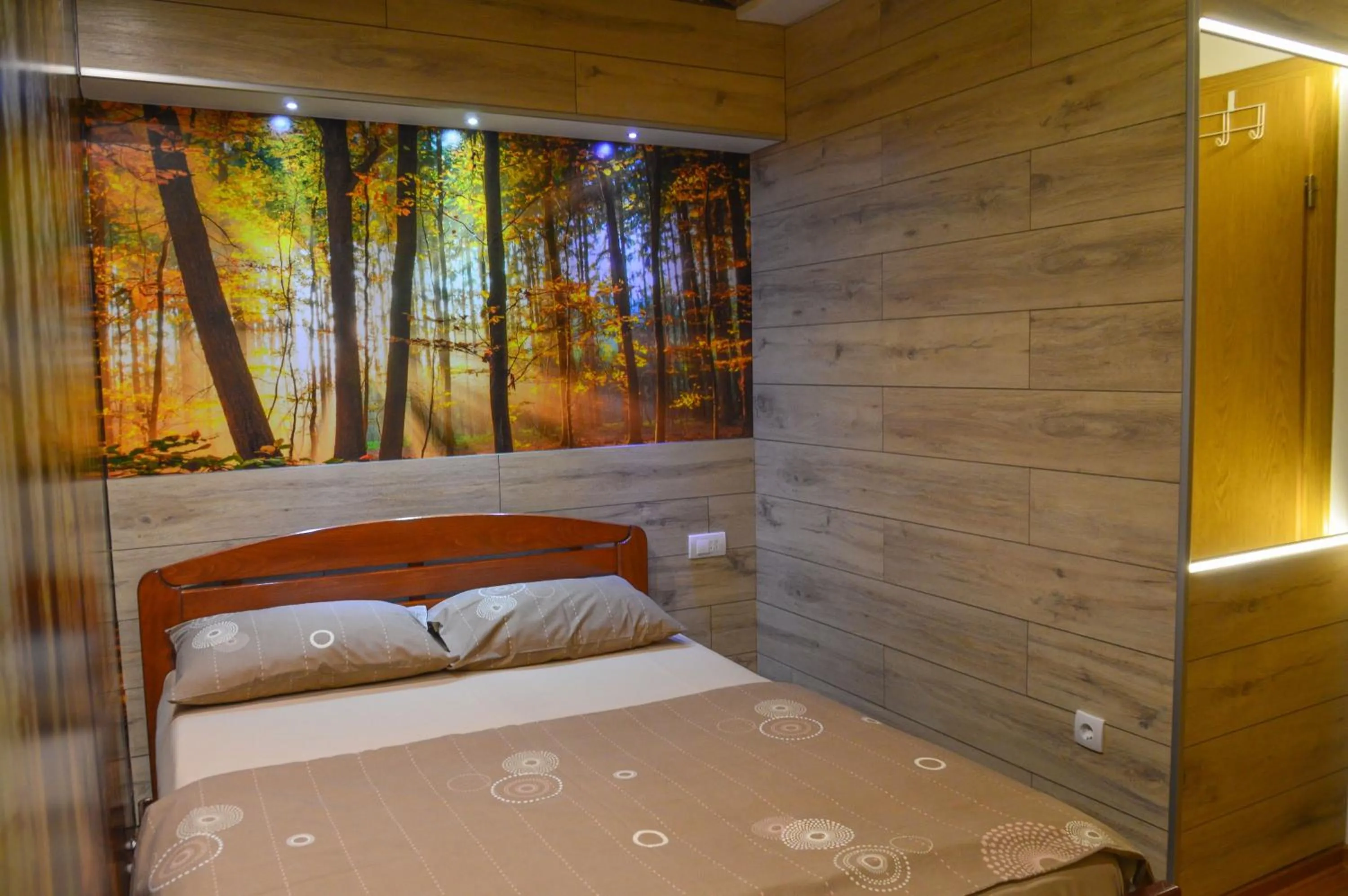 Decorative detail, Bed in Apartments Josipovic