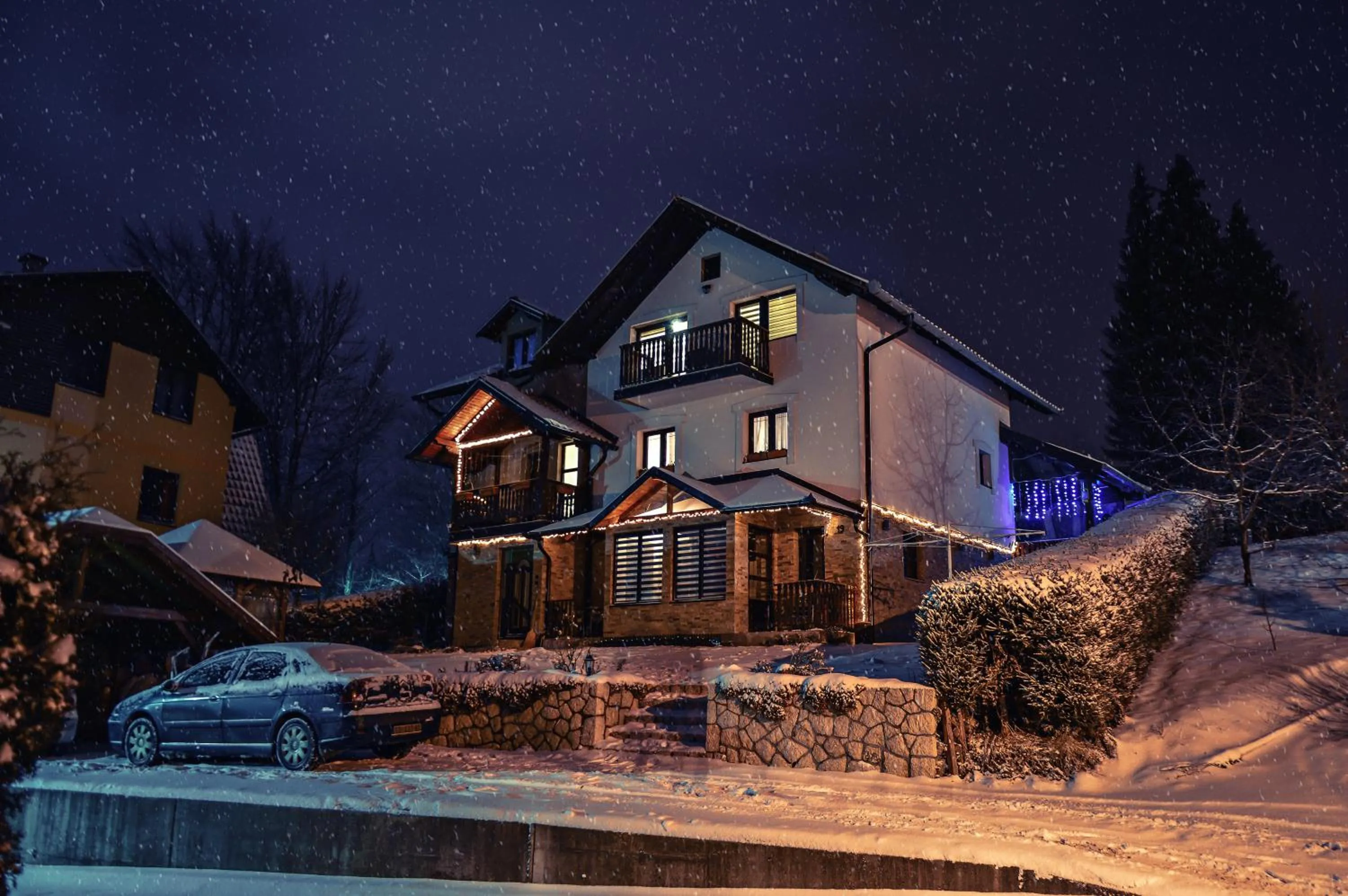 Property building in Apartments Josipovic