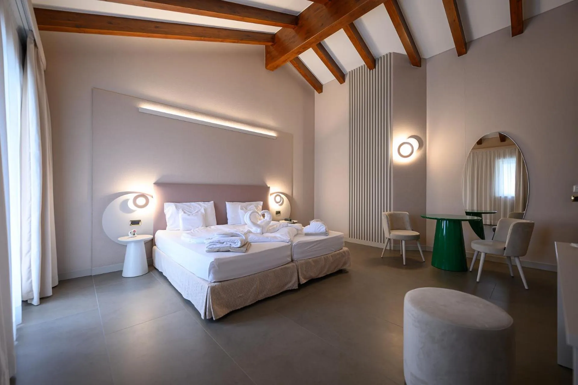 Bed in Villa Nicolli Romantic Spa Resort - Adults Only