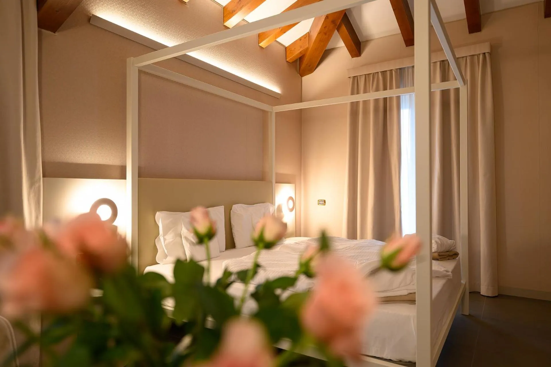 Bed in Villa Nicolli Romantic Spa Resort - Adults Only