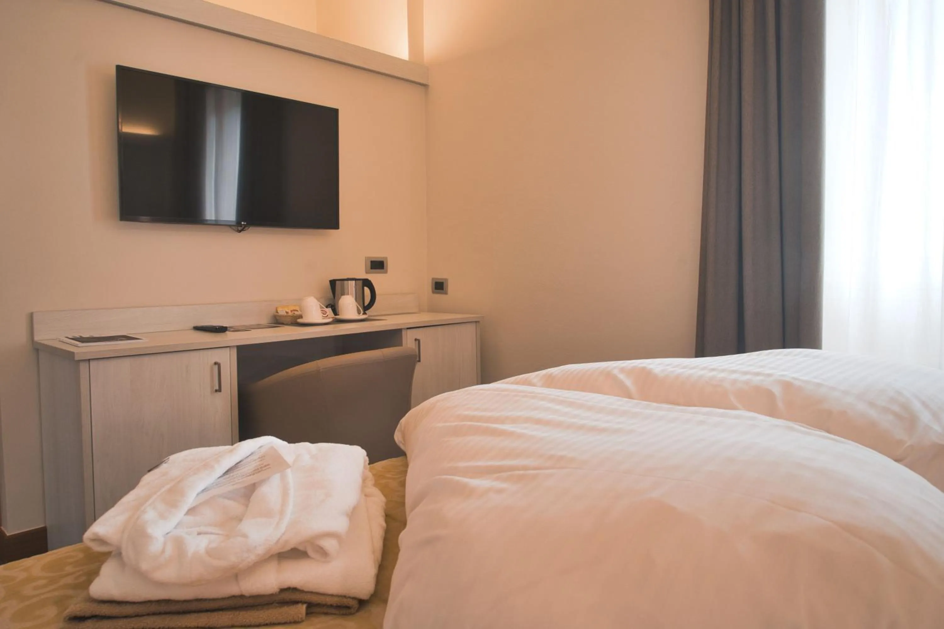 Bedroom, Bed in Villa Nicolli Romantic Spa Resort - Adults Only