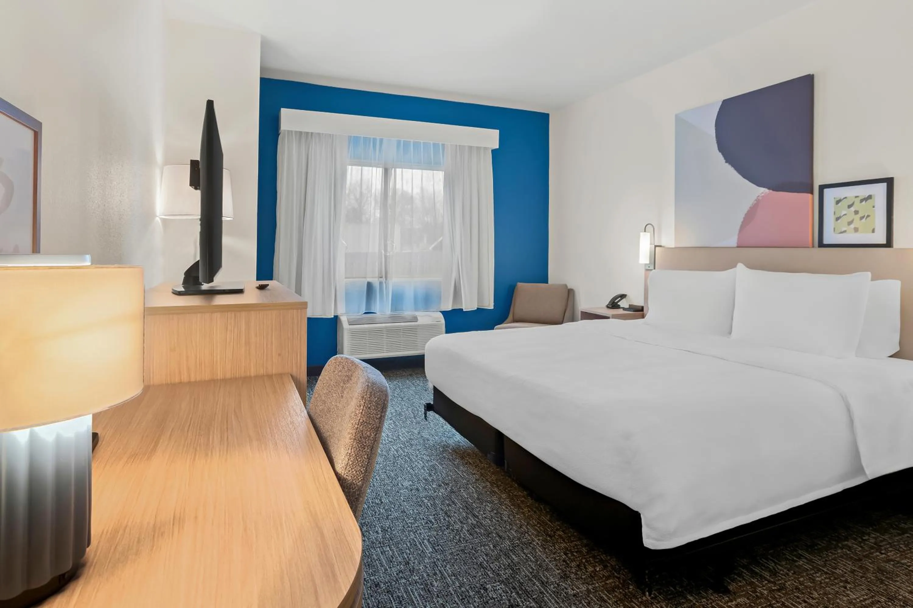 Bed in Spark By Hilton Moline Quad Cities