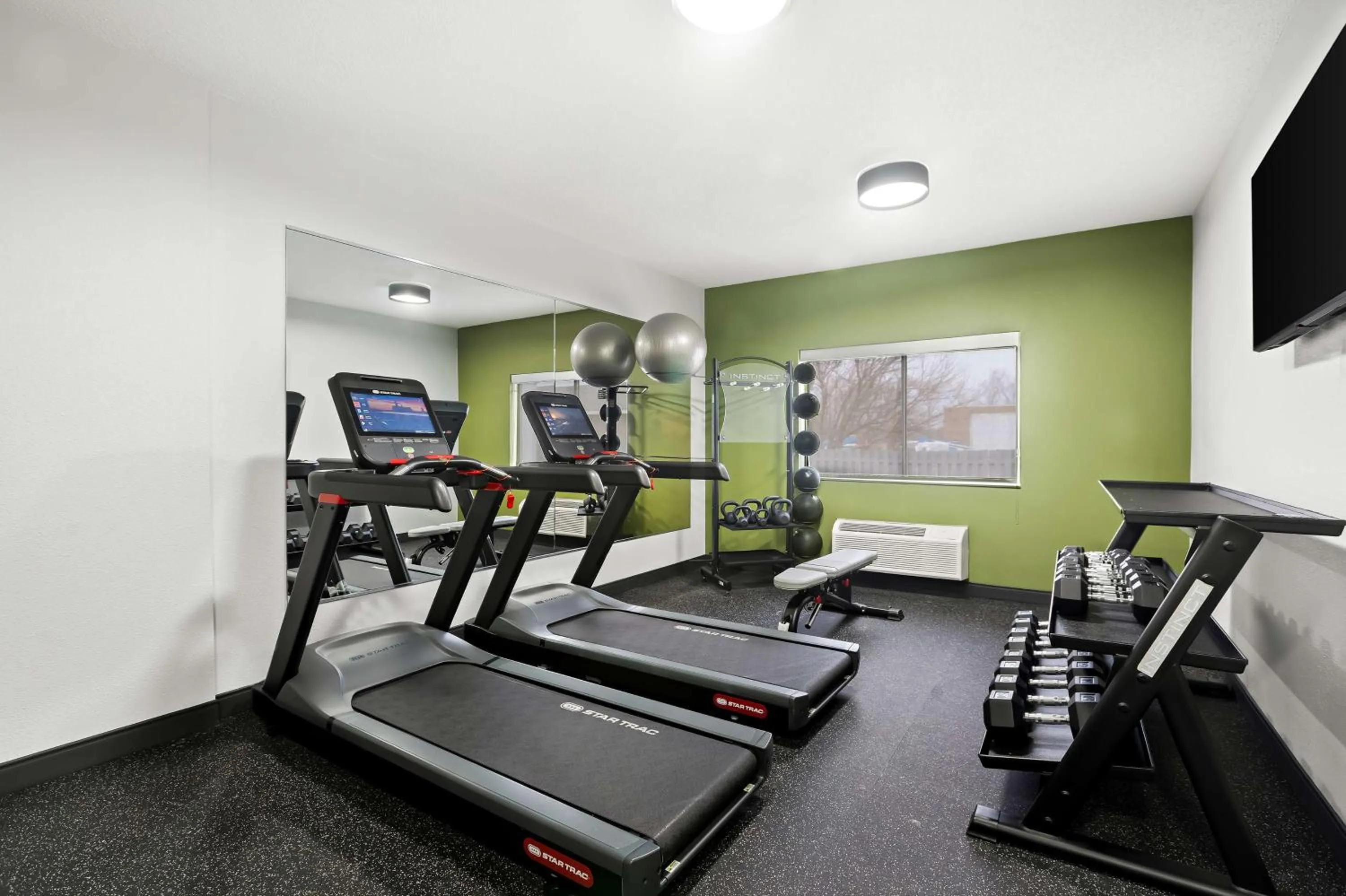 Fitness centre/facilities in Spark By Hilton Moline Quad Cities