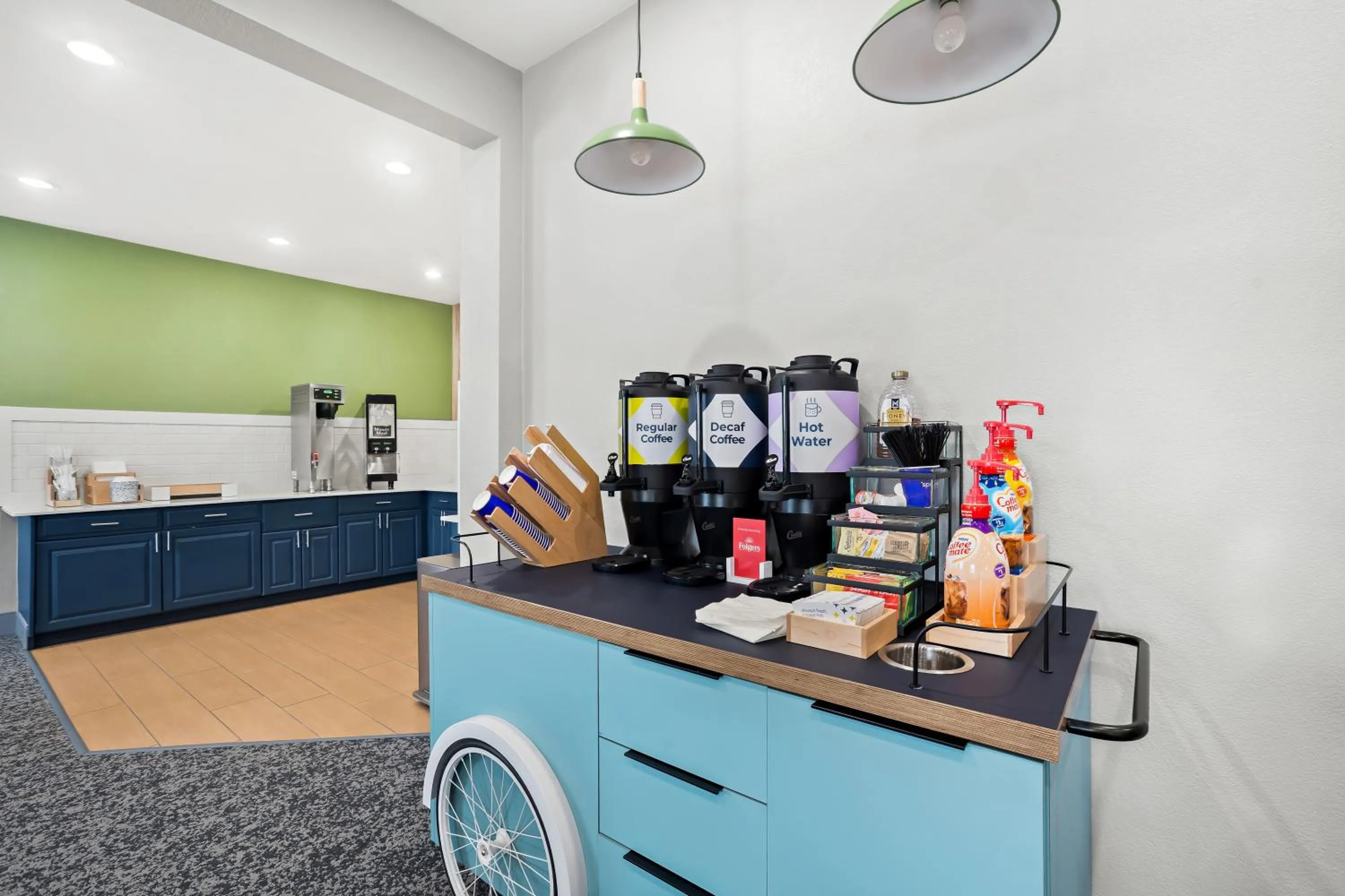 Coffee/tea facilities in Spark By Hilton Moline Quad Cities