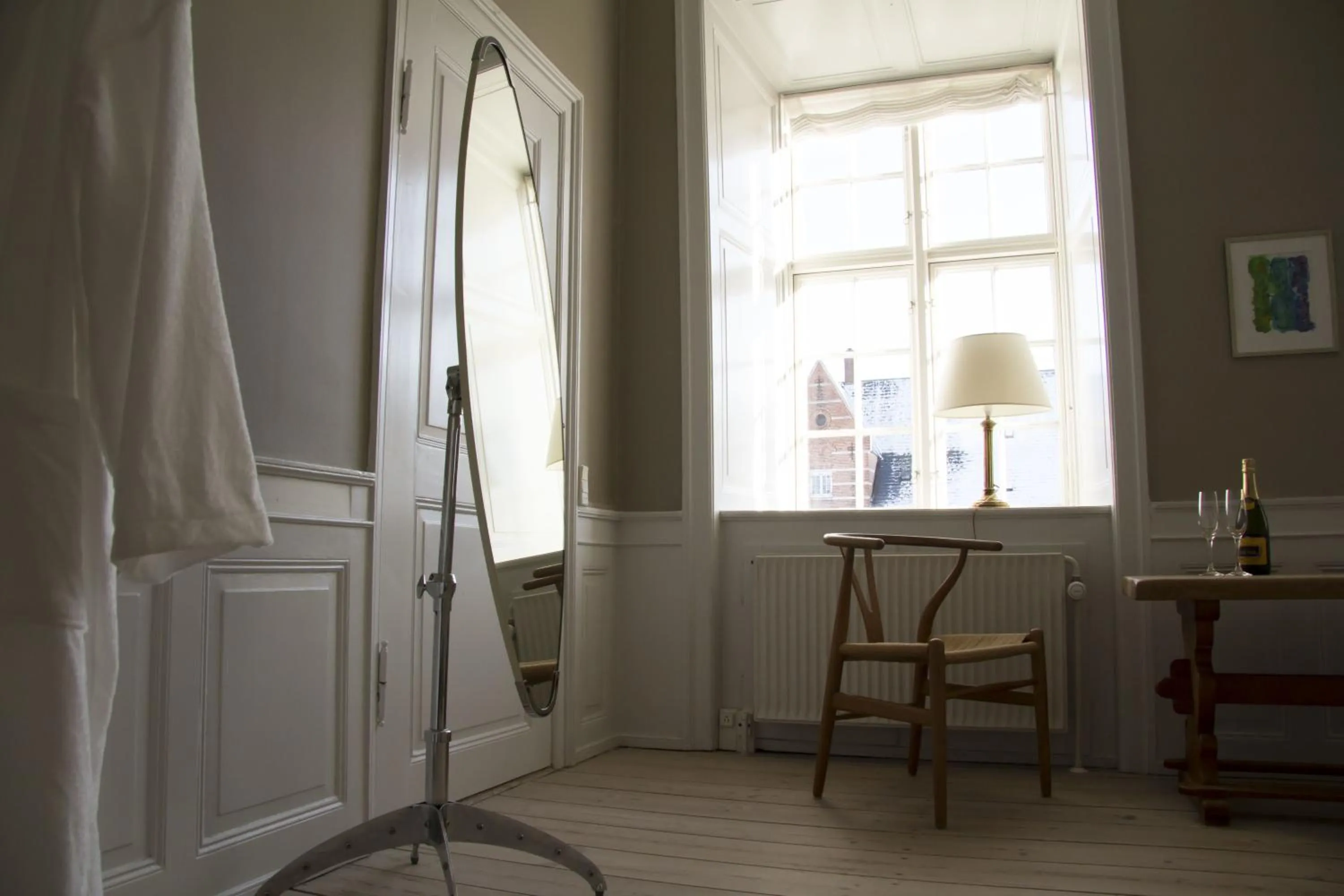 Photo of the whole room in Vemmetofte Præstegård