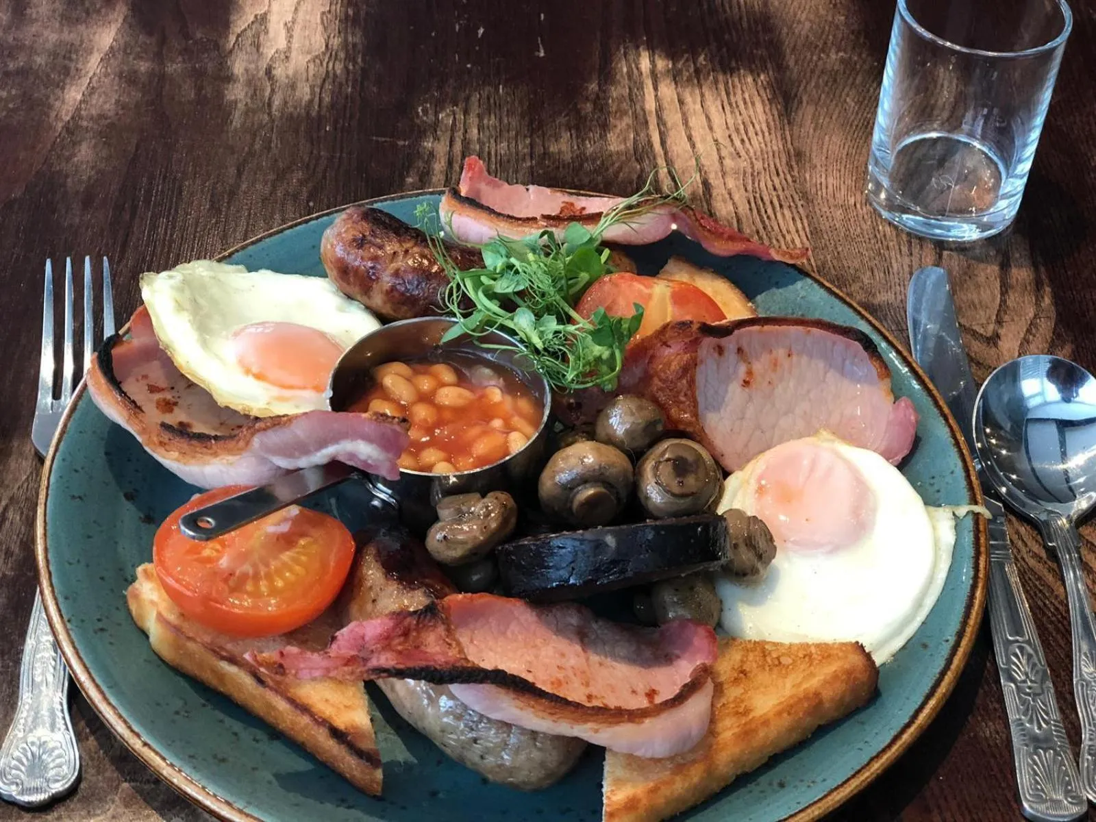 Dining area in Briardene