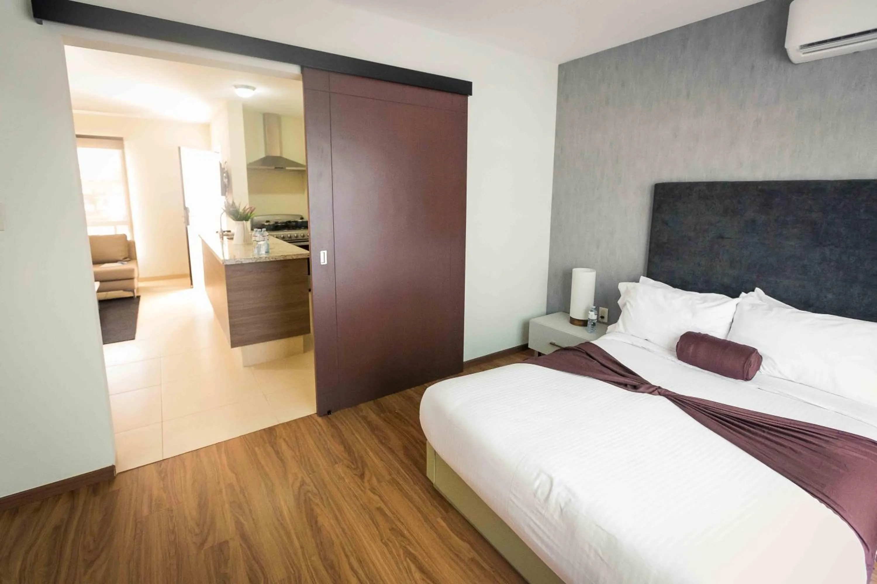 Bedroom, Bed in Redwood Villas Zona Industrial San Luis Potosi