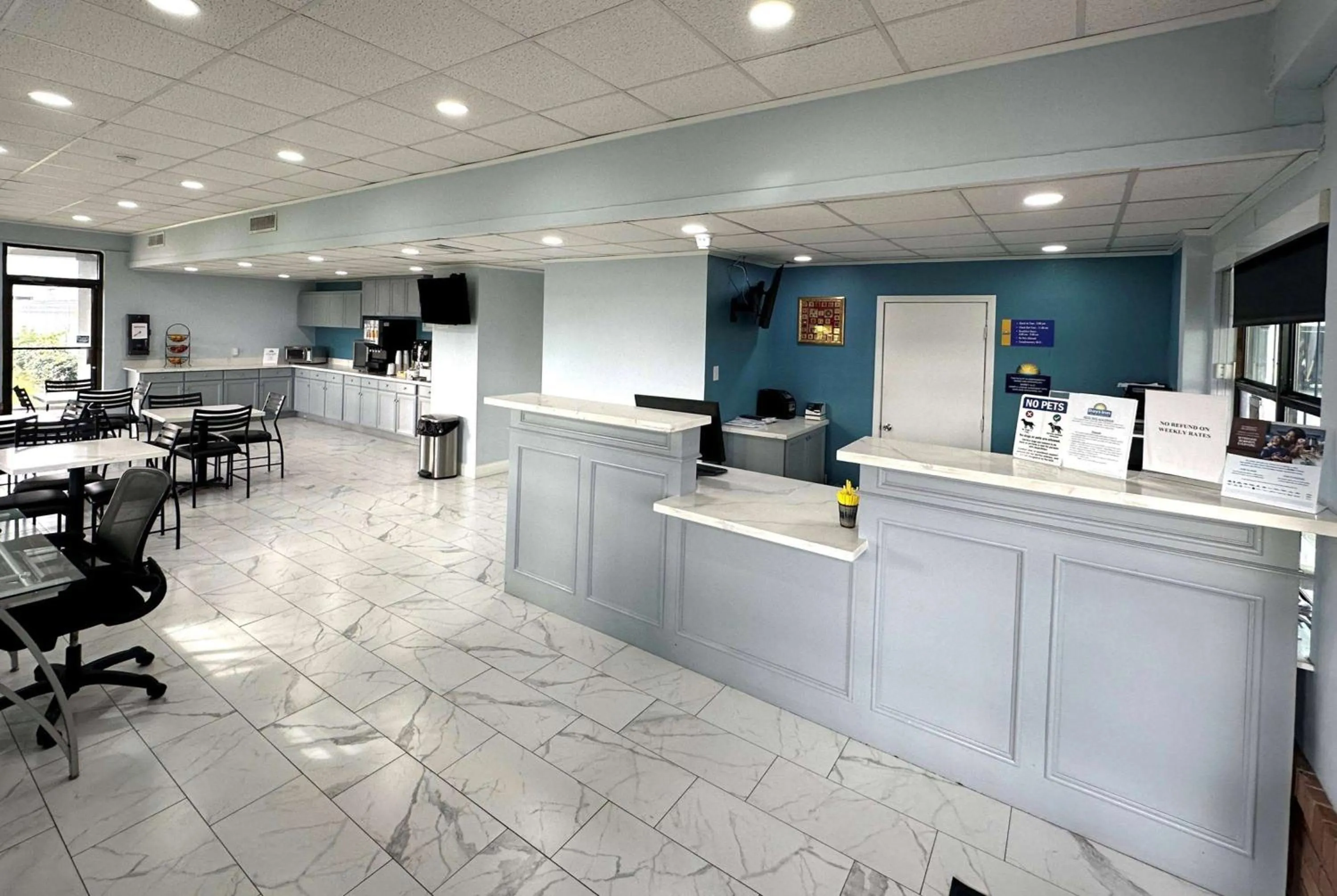 Lobby or reception in Days Inn by Wyndham Lake Charles