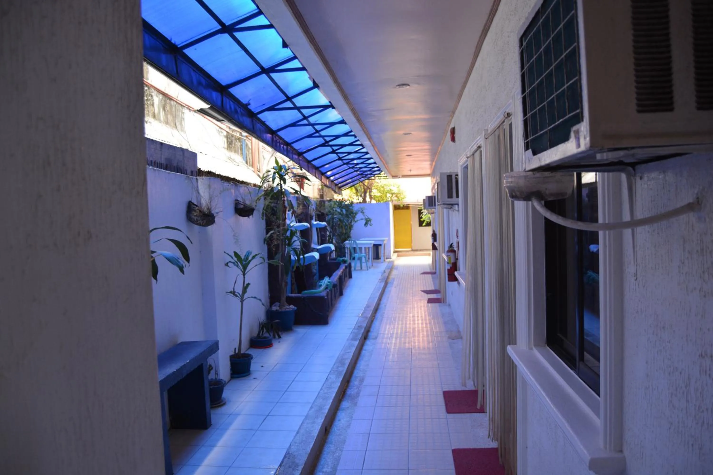 Property building in Island Inn