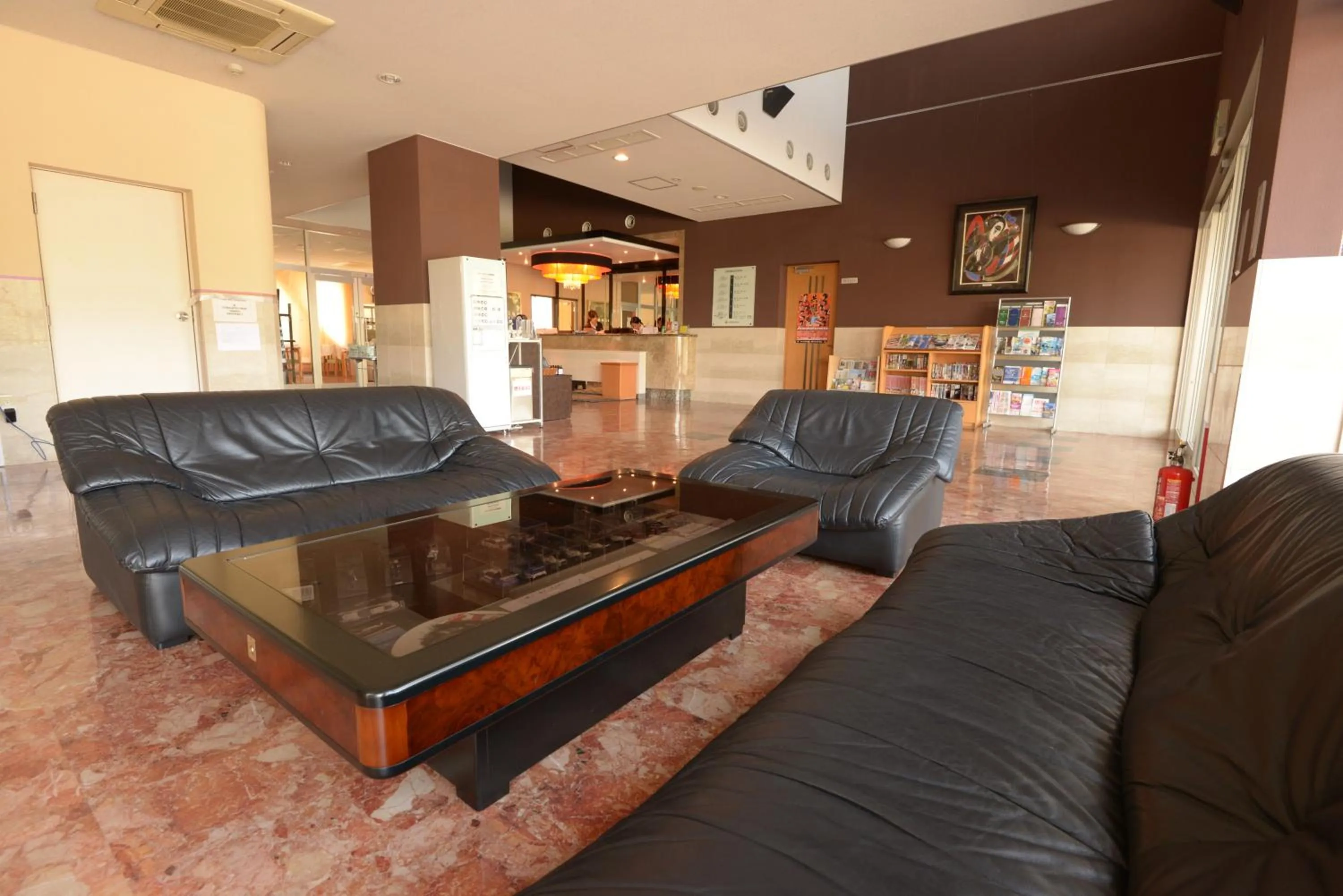 Lobby or reception in APA Hotel Suzuka-Chuou
