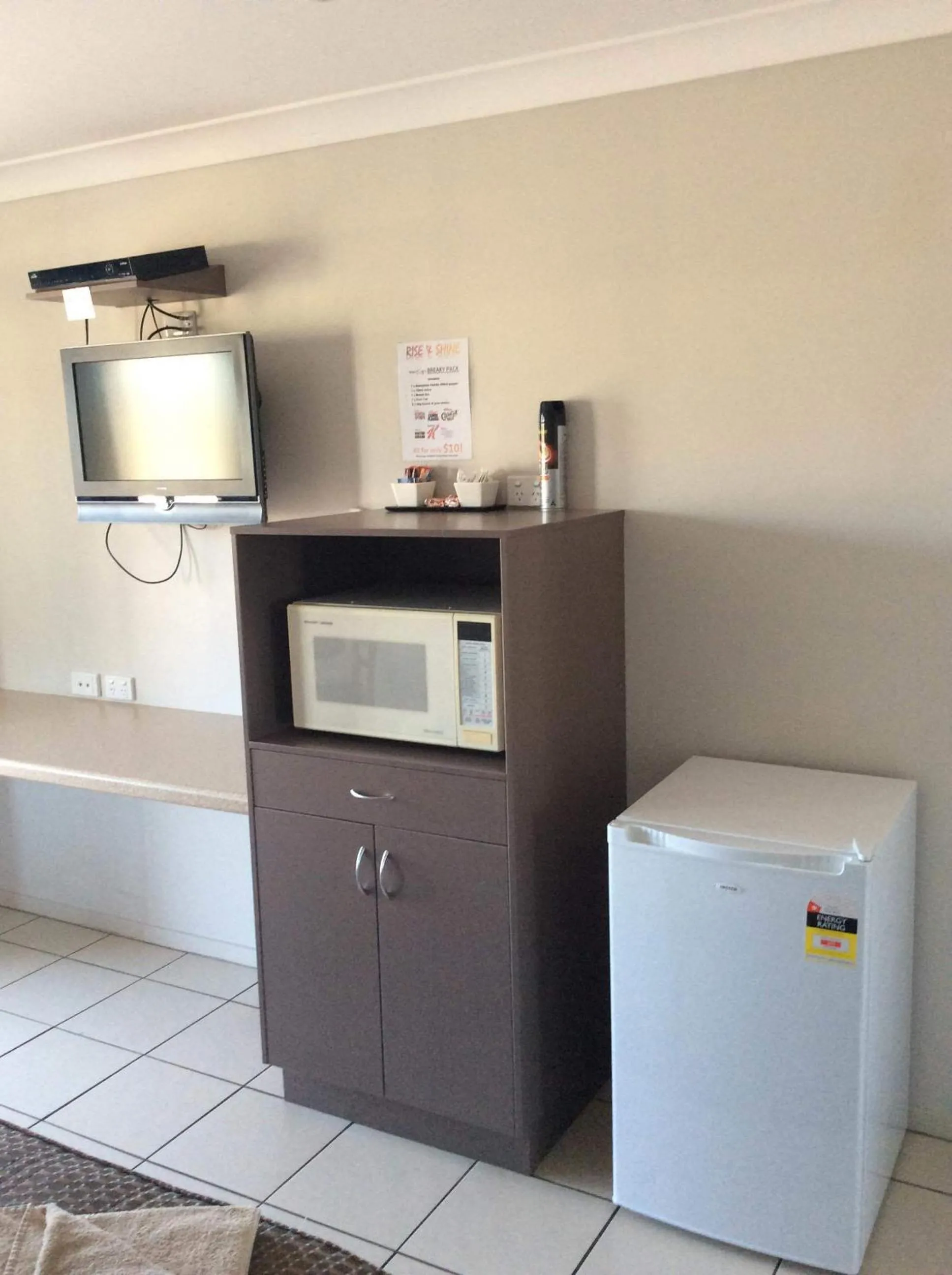 Coffee/tea facilities in The Gallery Motor Inn