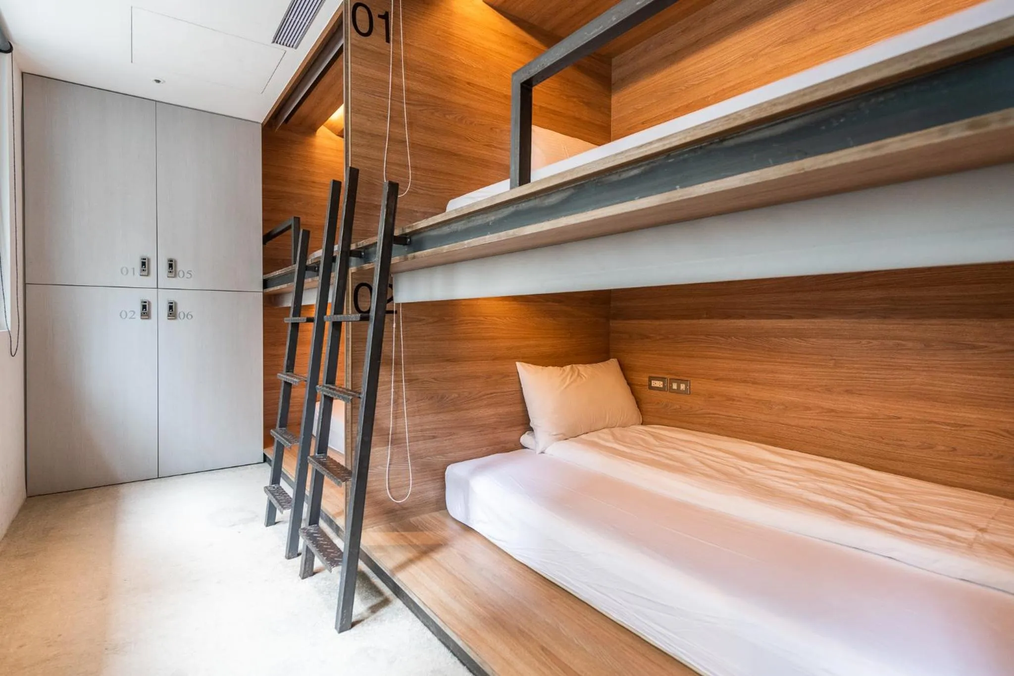 bunk bed in Bouti City Capsule Inn