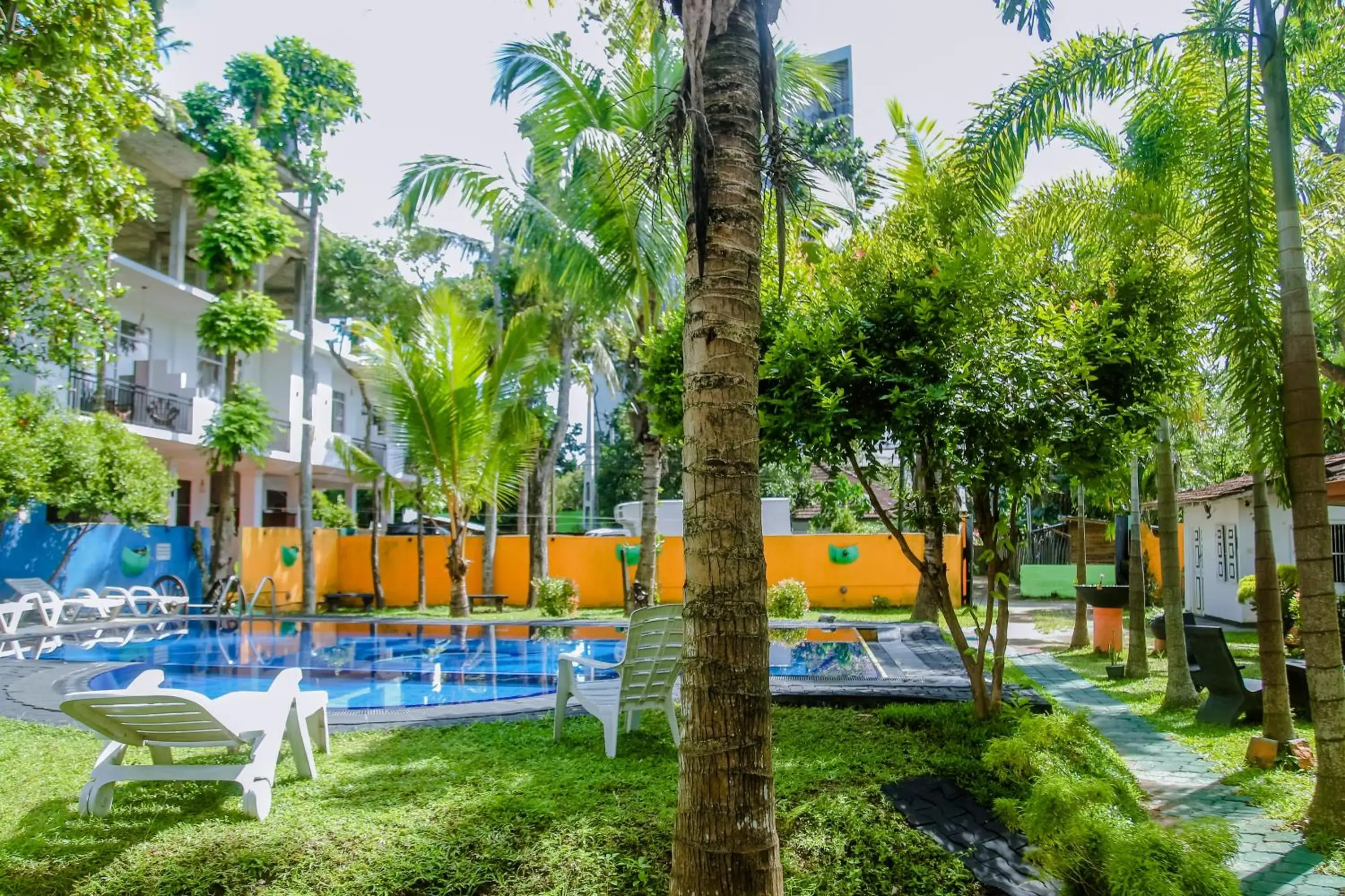Deluxe Double Room with Garden View in A One Calm Palace Deluxe Double Room with Garden View in A One Calm Palace