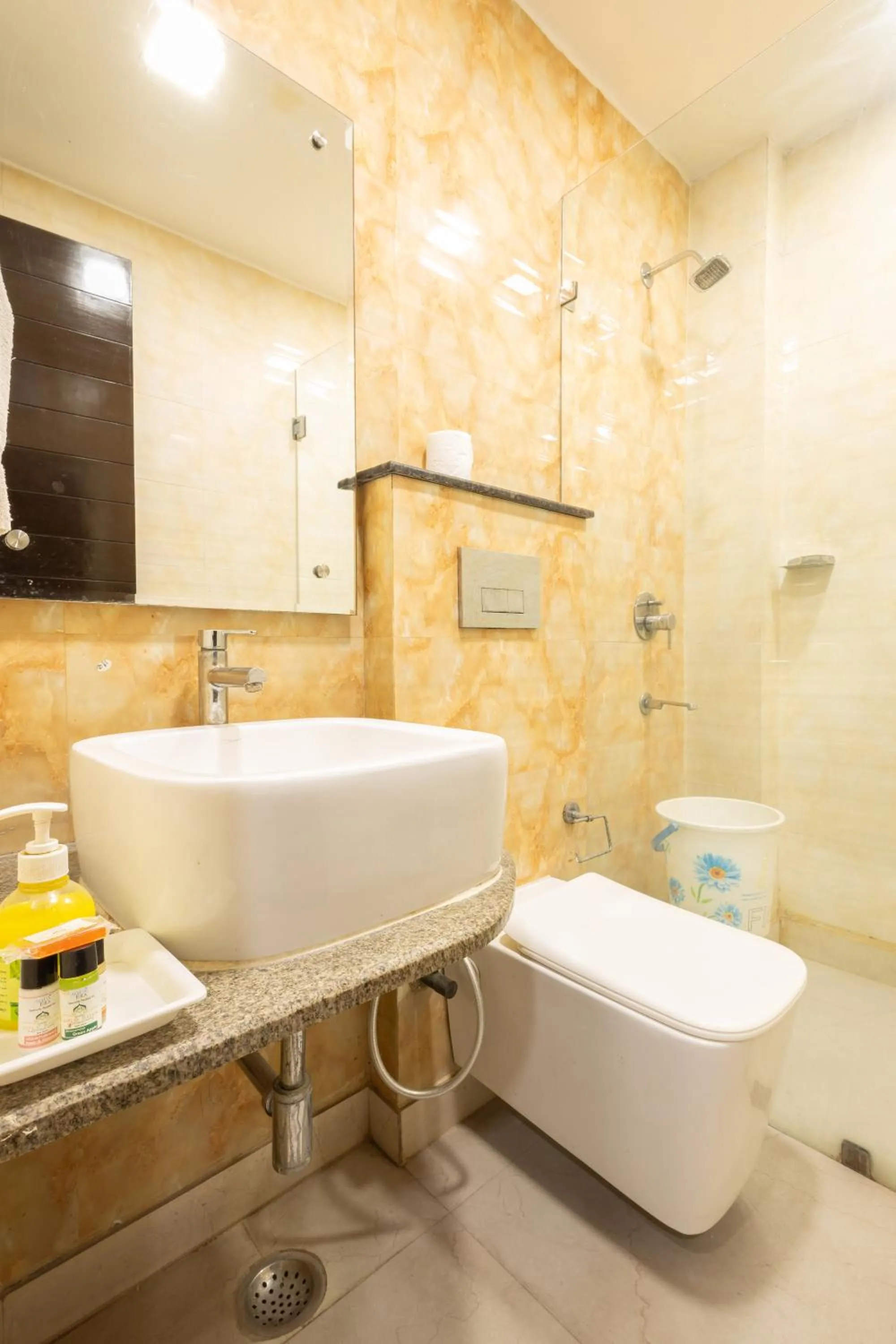 Bathroom in Hotel Gold Souk - Karol Bagh