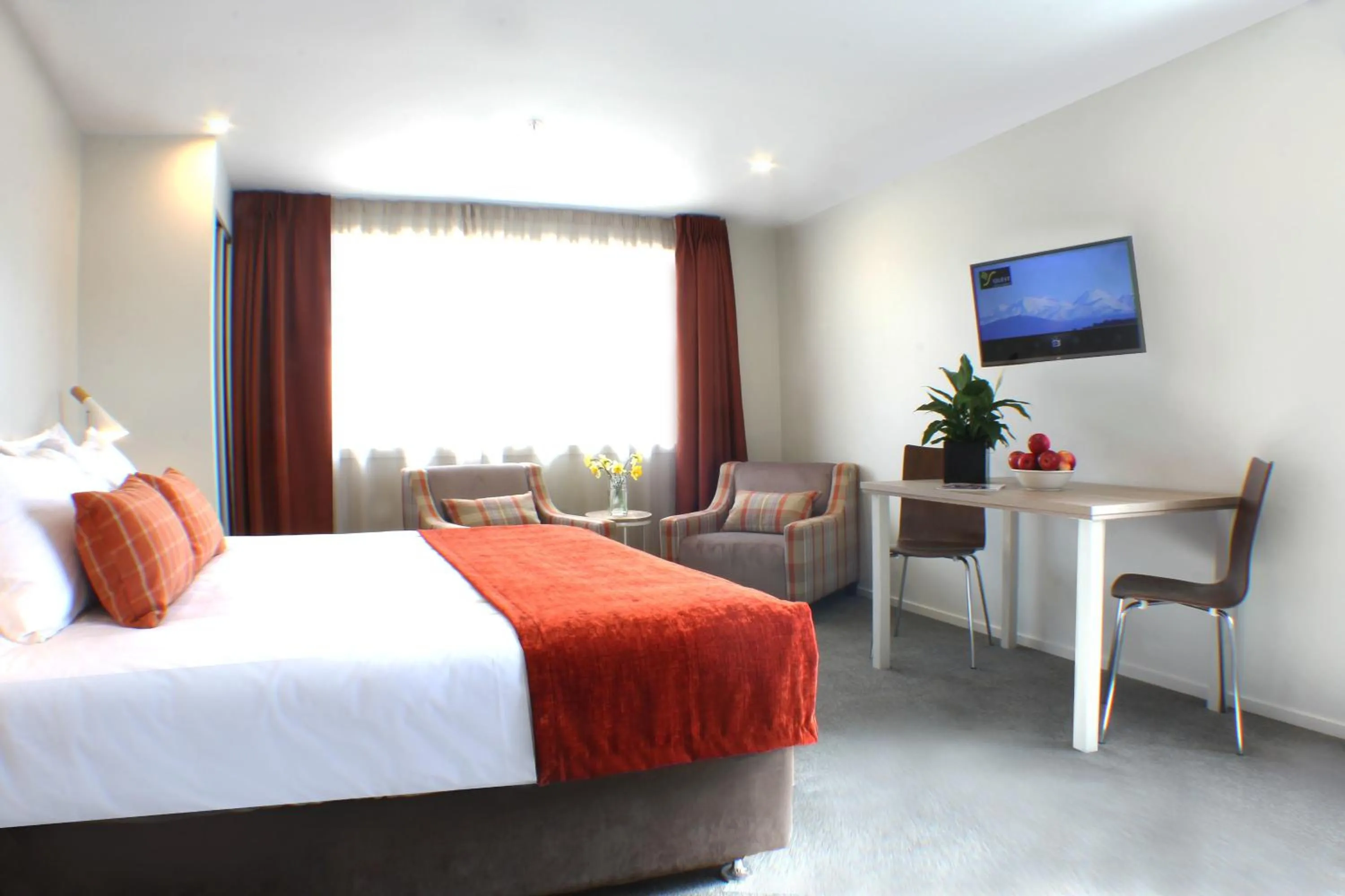 Photo of the whole room, Bed in Quest Taupo