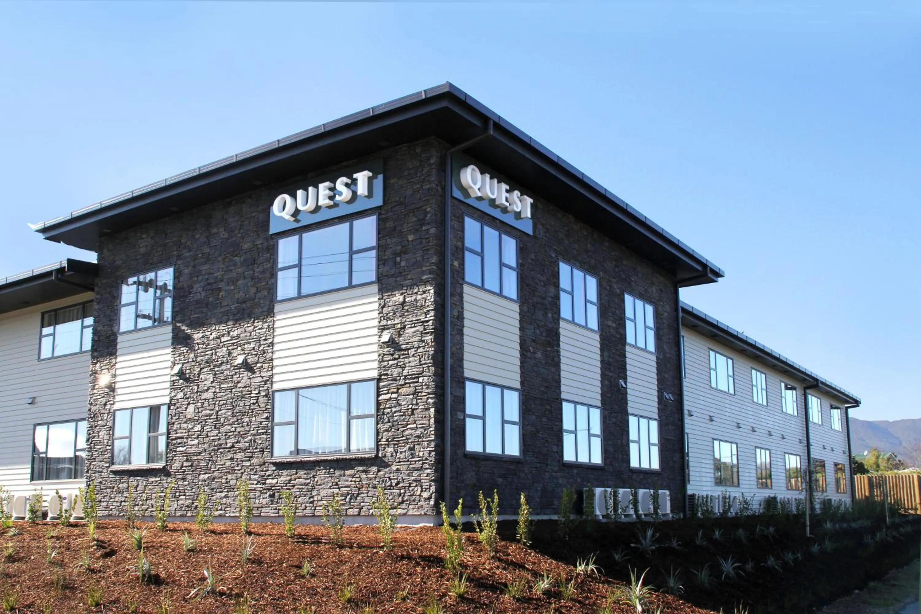 Facade/entrance in Quest Taupo