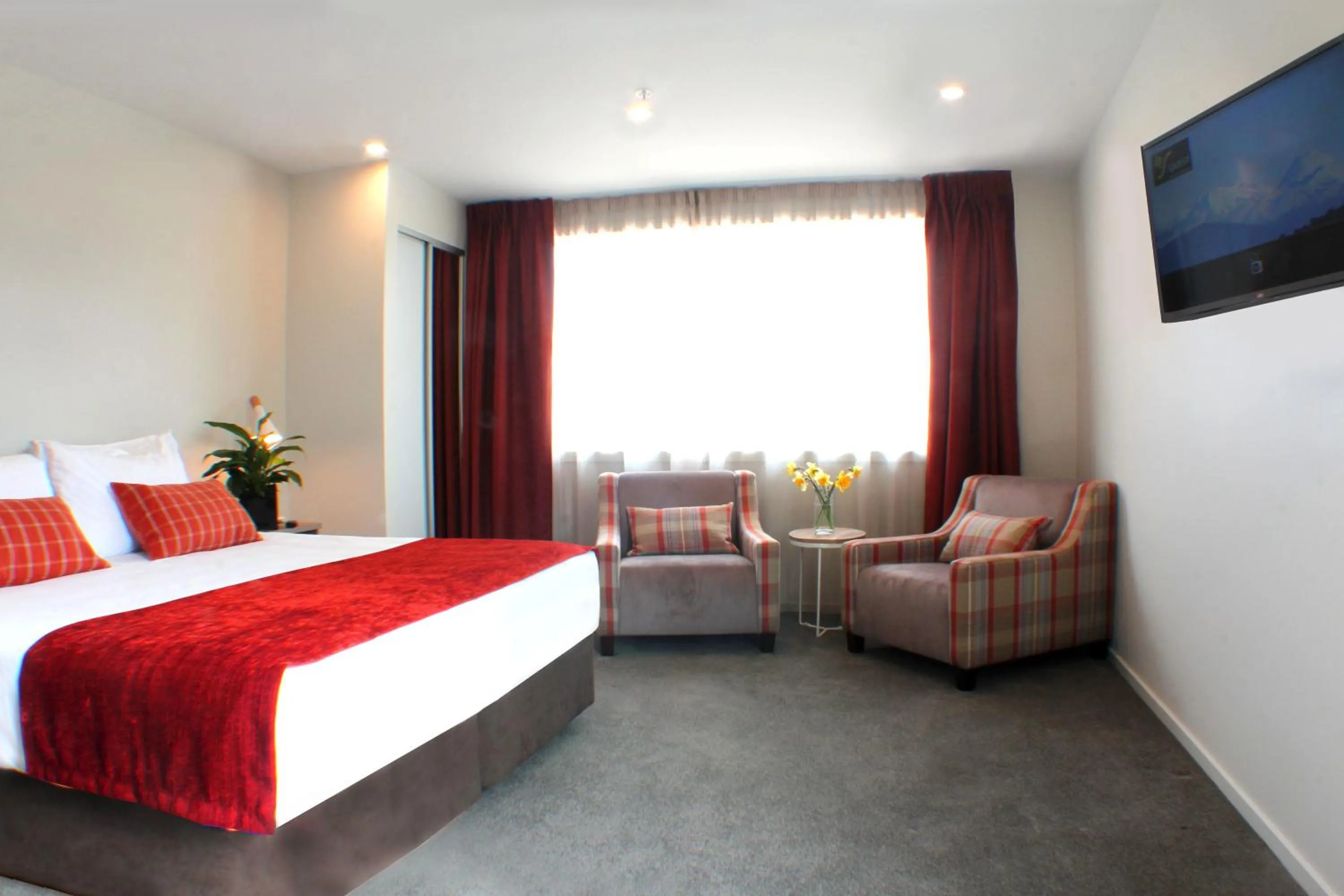 Photo of the whole room, Bed in Quest Taupo