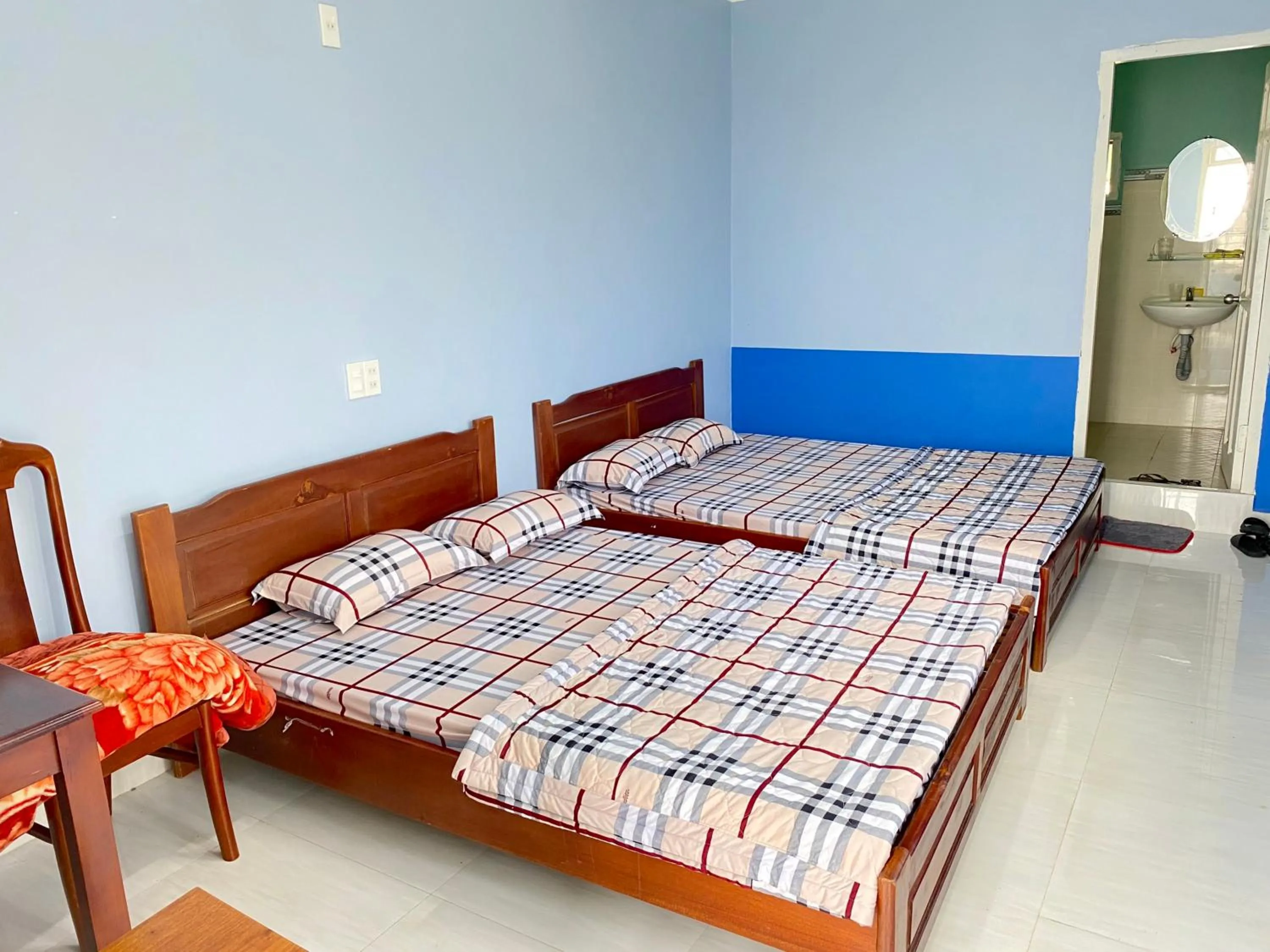 Bathroom, Bed in Thanh Tin Hotel Dalat