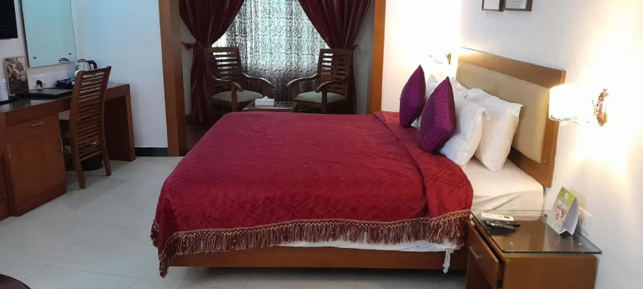 Bedroom, Bed in Hill Palace Hotel & Spa