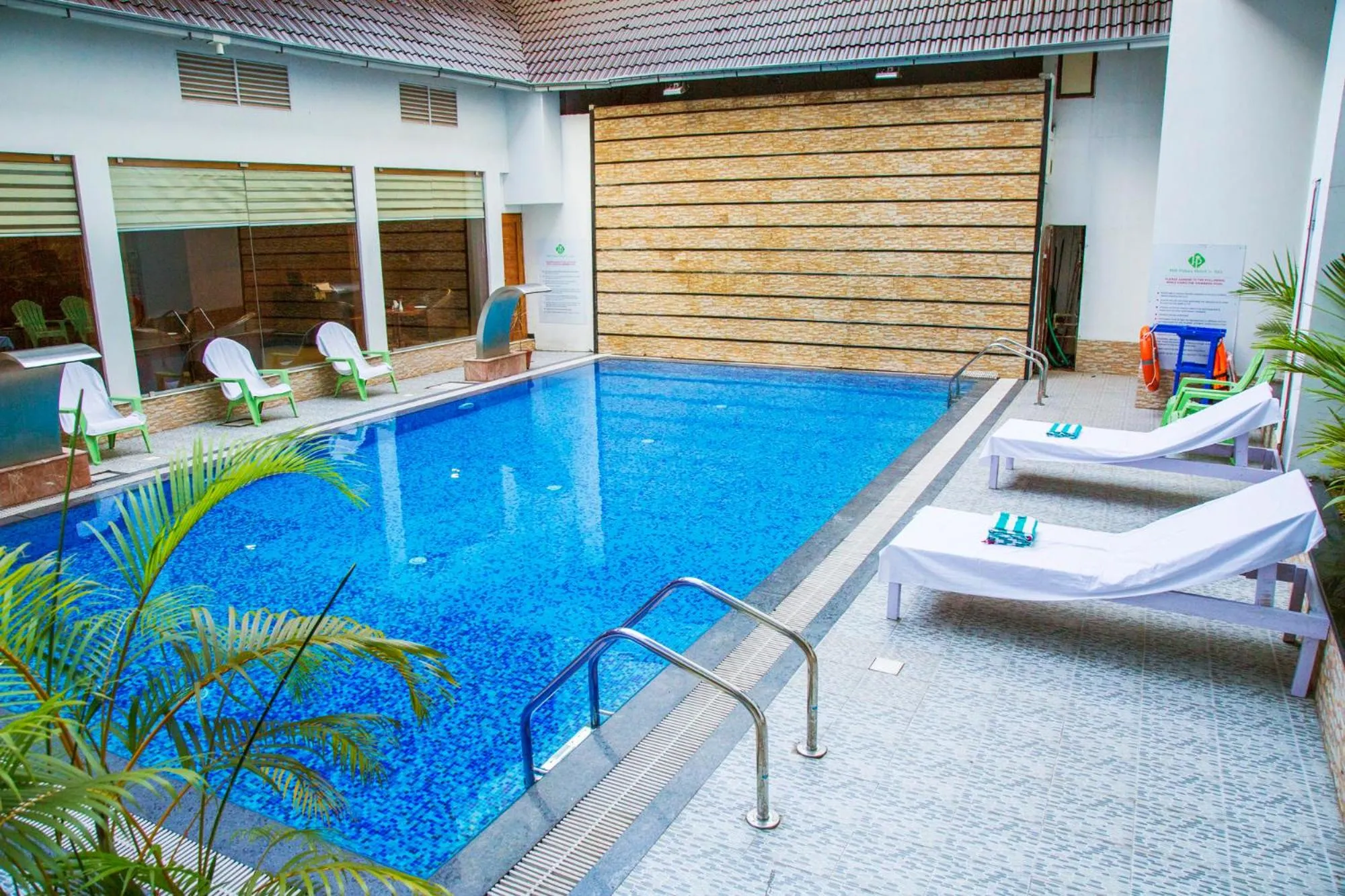 Swimming pool in Hill Palace Hotel & Spa