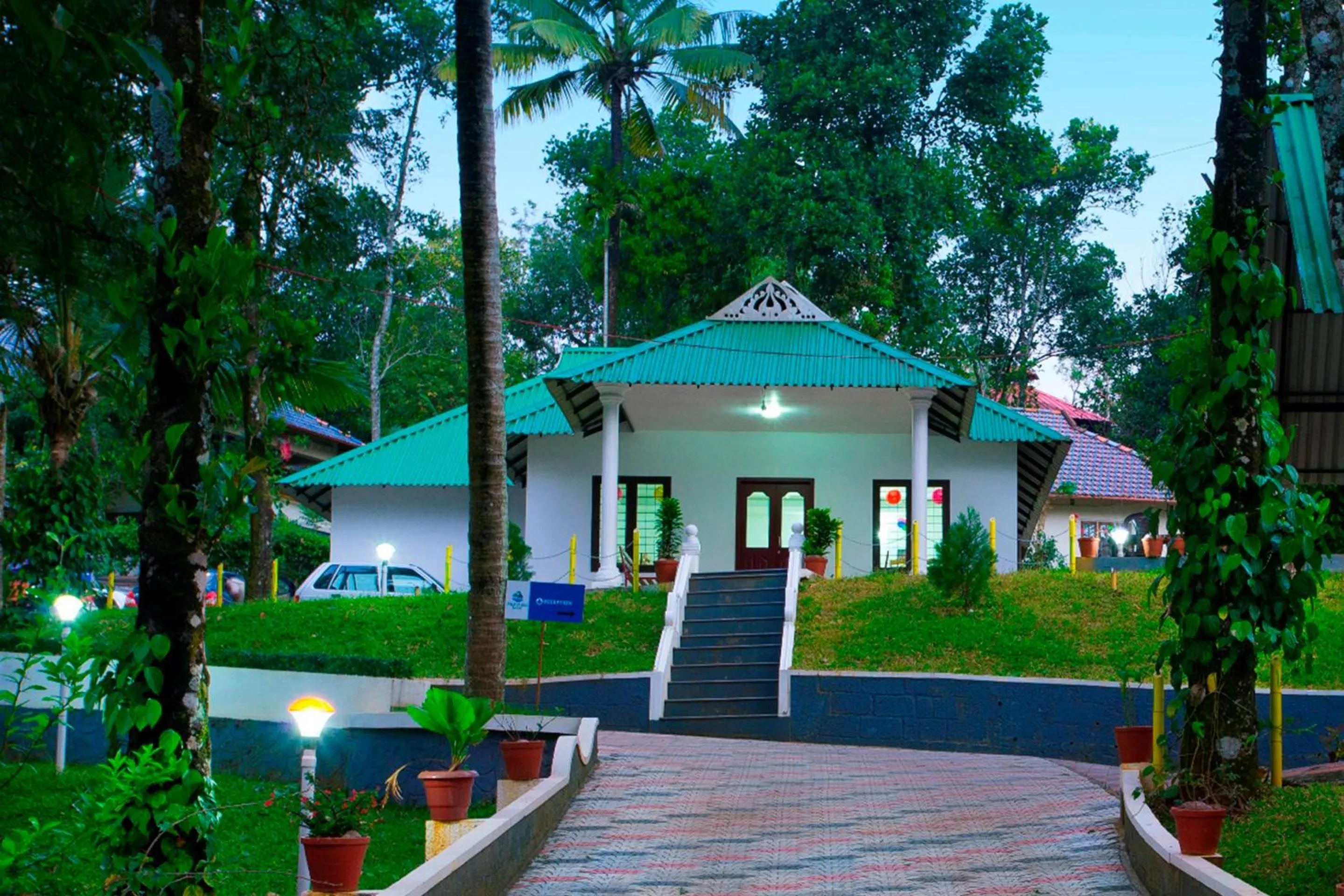 Misty Lake Resorts Munnar By Sylora Hotels
