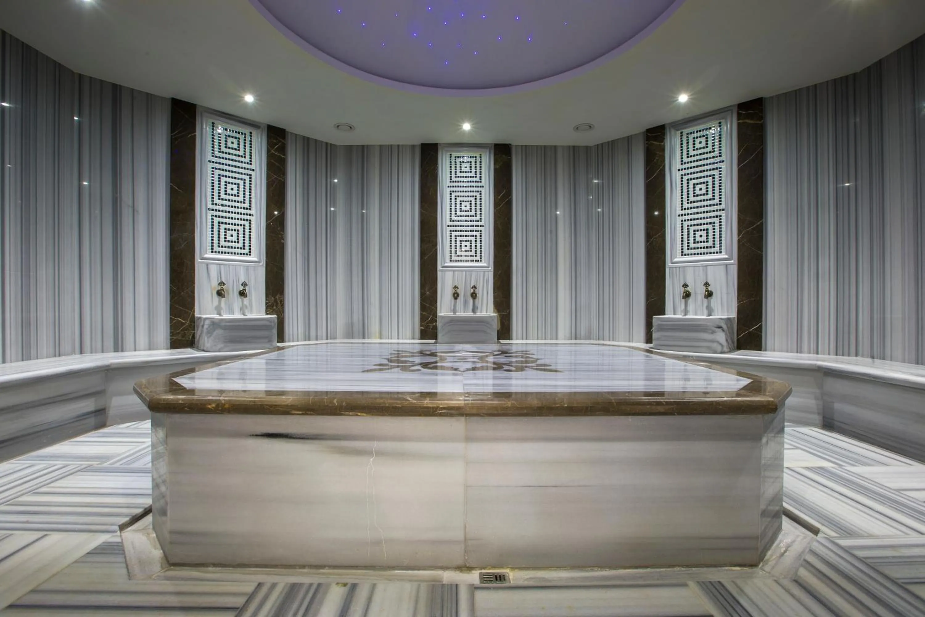 Steam room in Park Inn By Radisson Istanbul Ataturk Airport