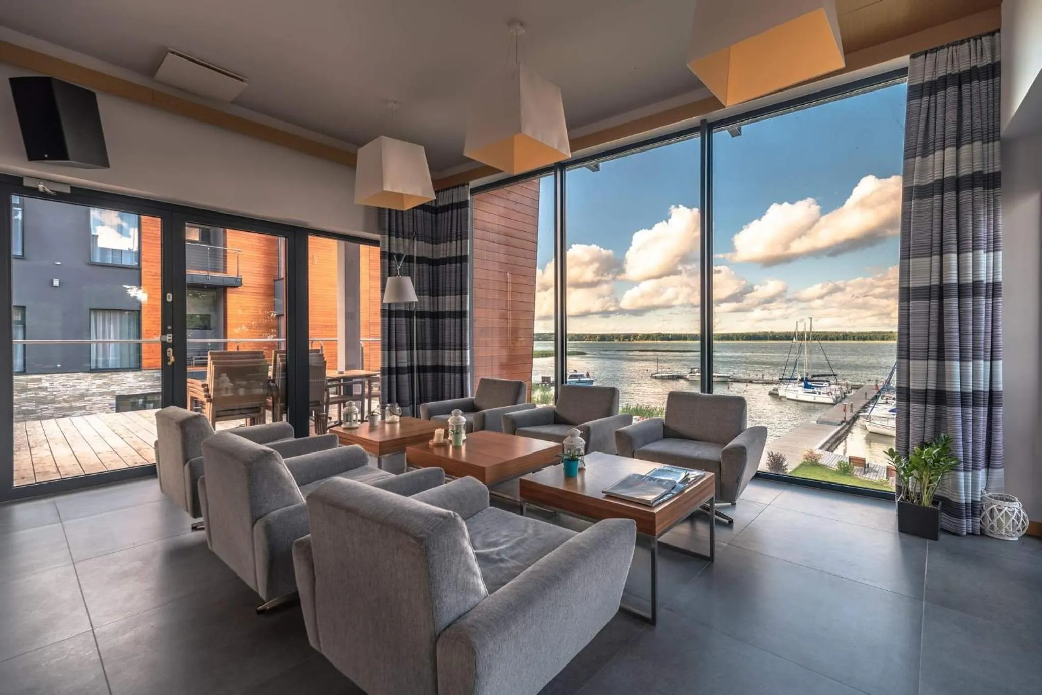 Seating area in Marina Nawigator