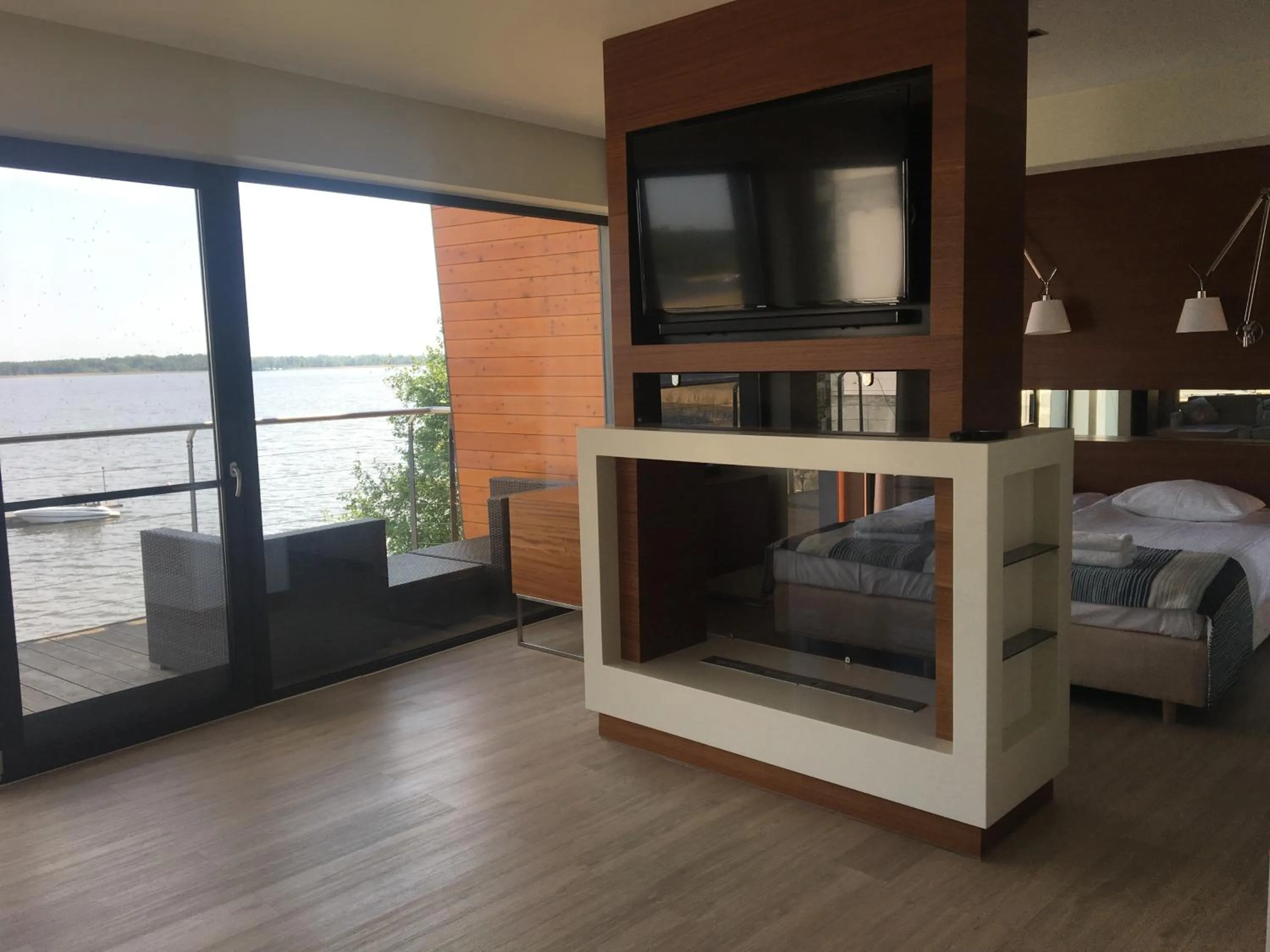 Seating area, Bed in Marina Nawigator