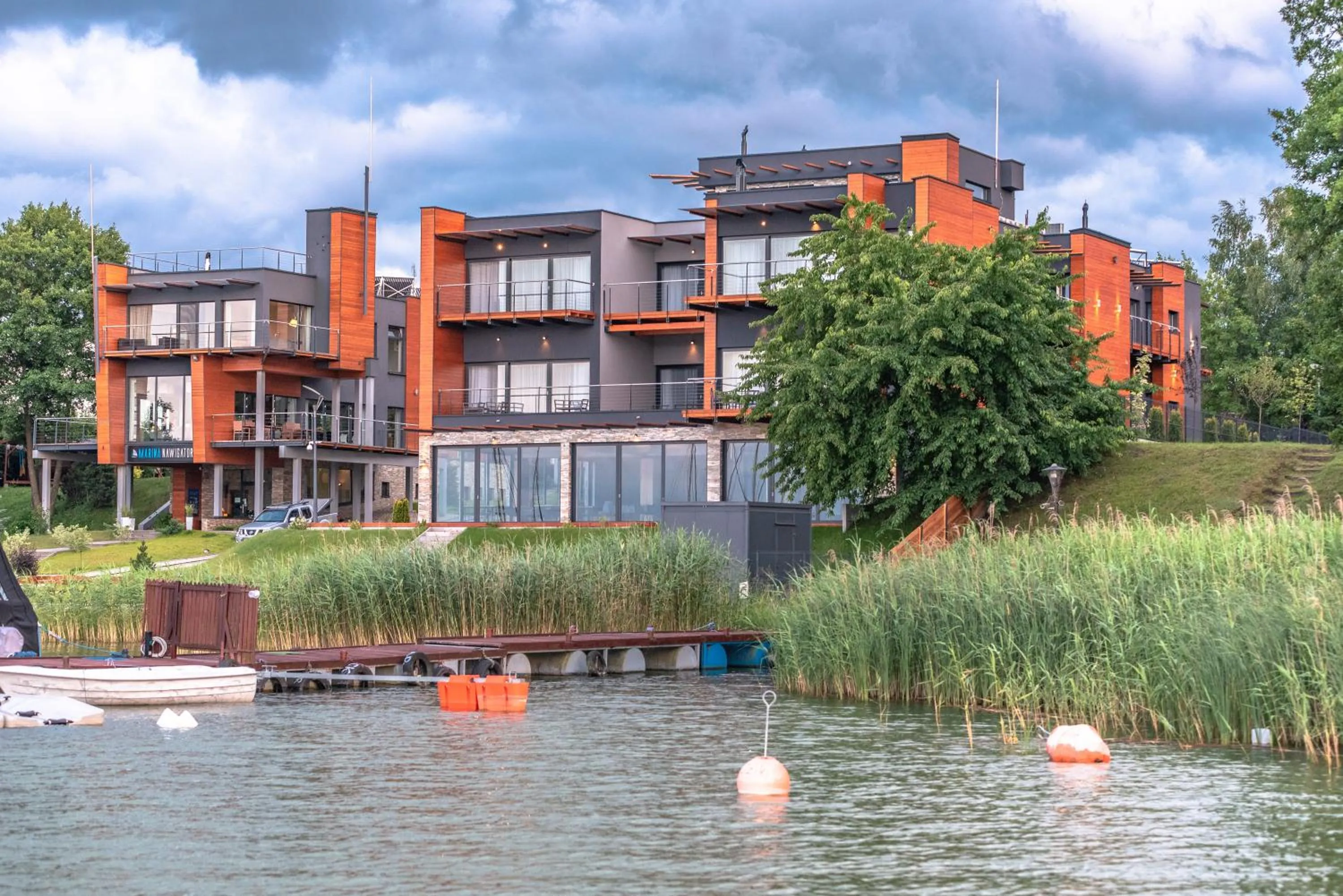 Property building in Marina Nawigator