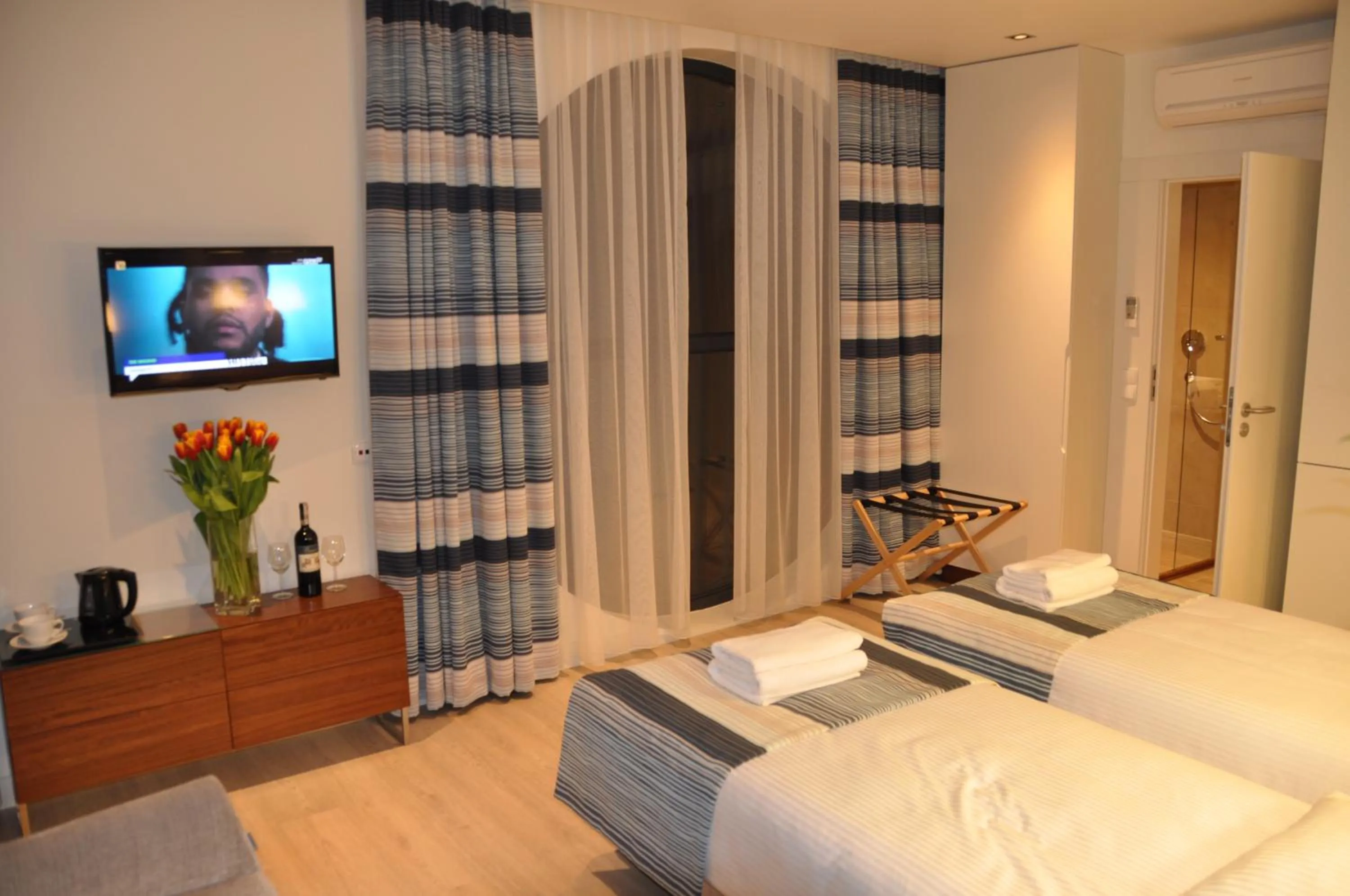 Photo of the whole room, Bed in Marina Nawigator