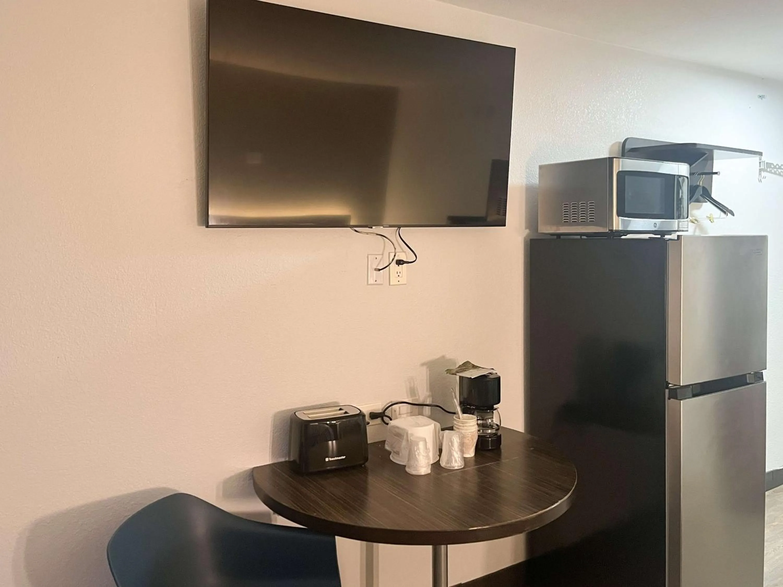 Kitchen or kitchenette in Studio 6 Augusta, GA