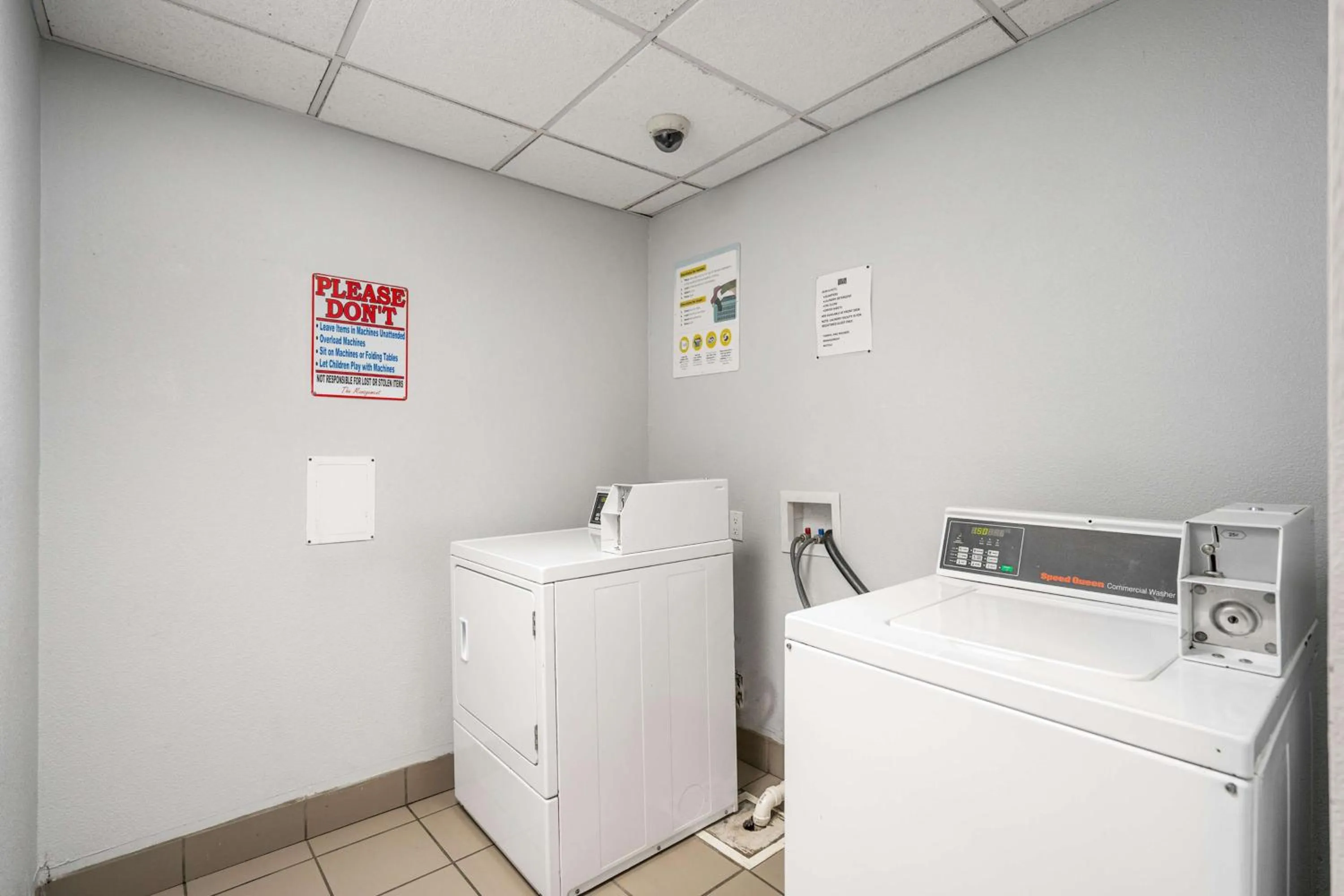 Property building in Studio 6 Augusta, GA